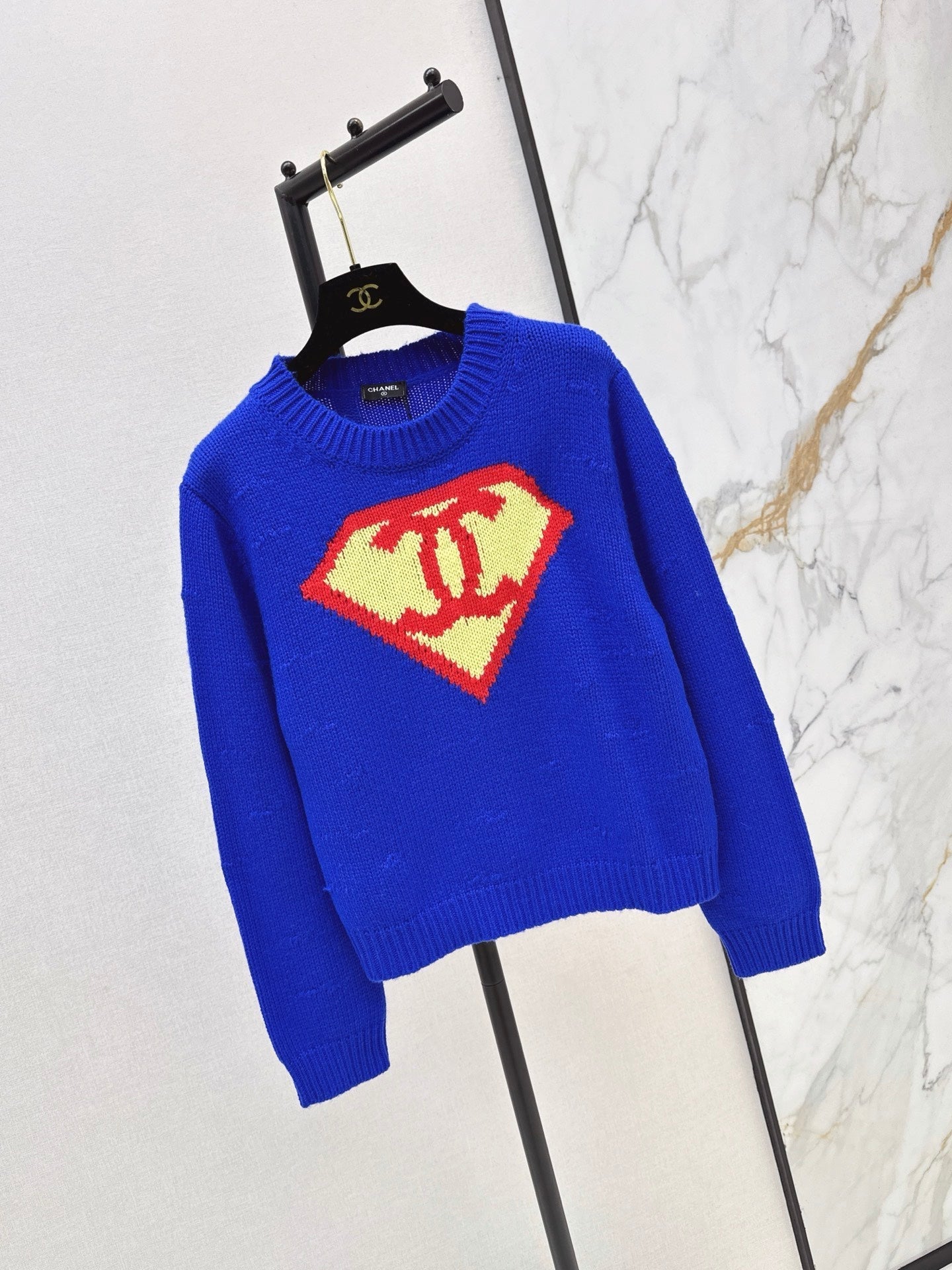 26FW New Crew-Neck Sweater in Red & Yellow 🩵