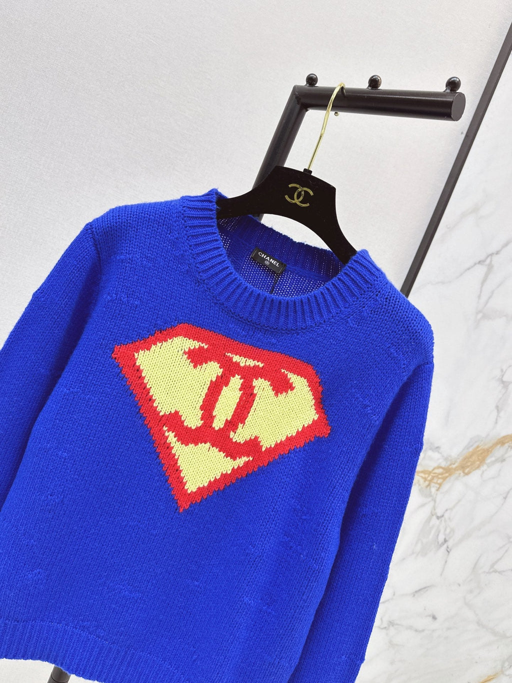 26FW New Crew-Neck Sweater in Red & Yellow 🩵