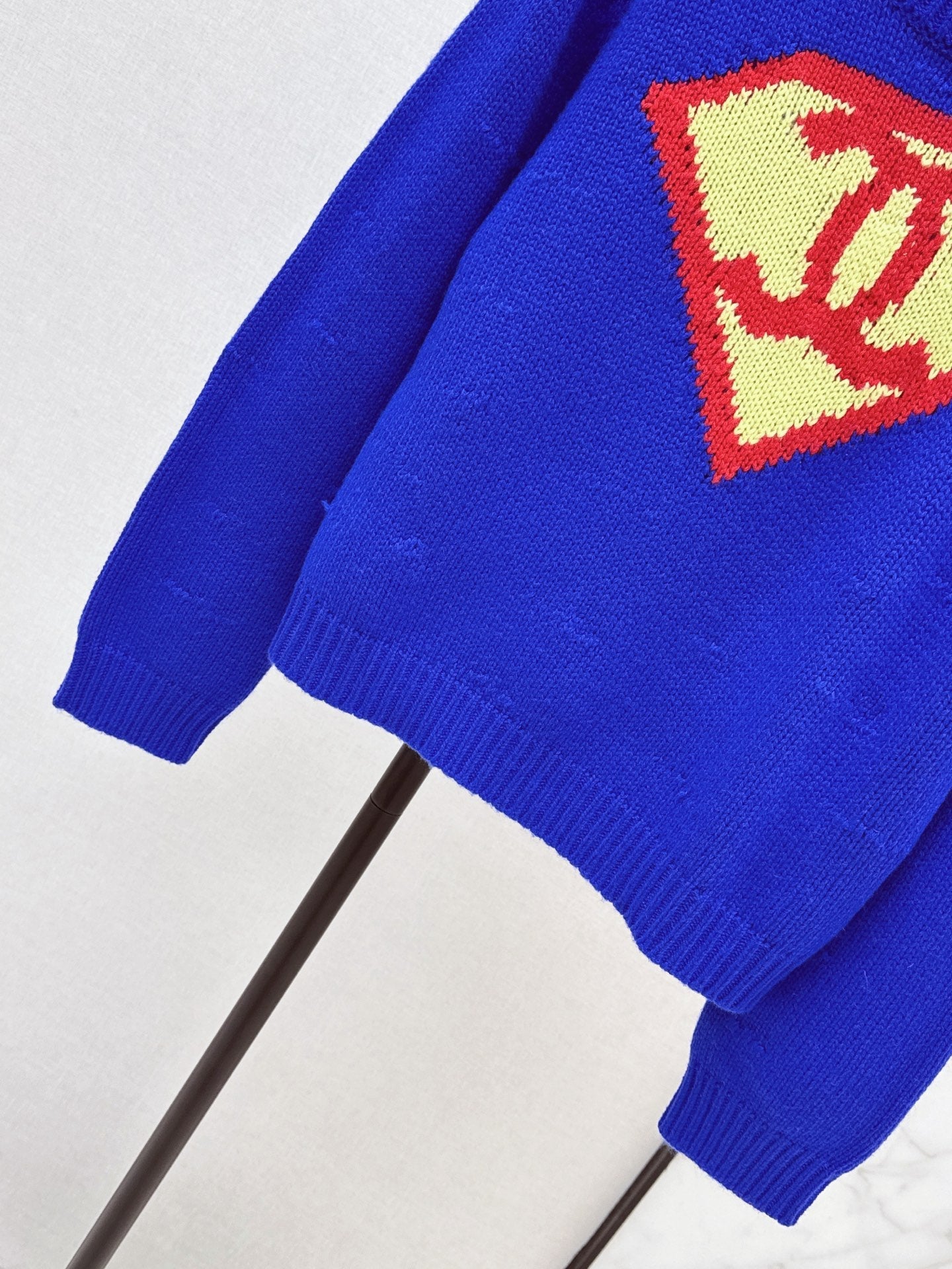 26FW New Crew-Neck Sweater in Red & Yellow 🩵