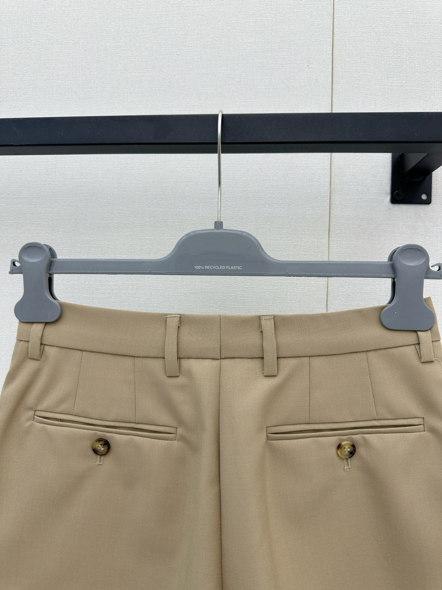 26FW New High-Waisted Wool Shorts with Small Embroidered Logo 🤎