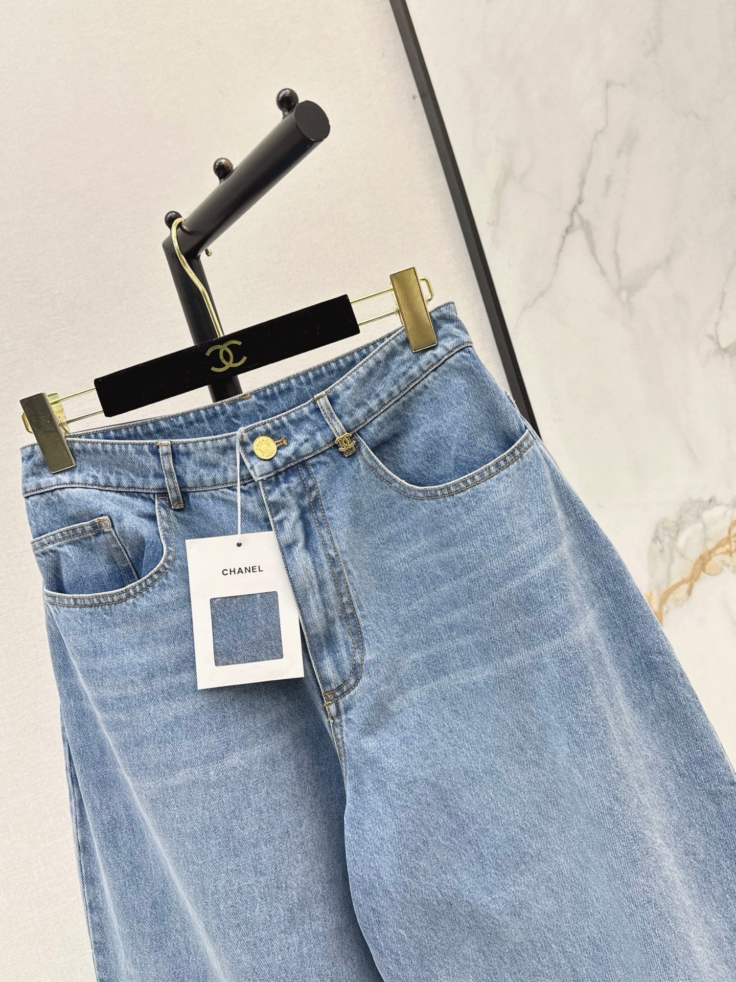🔥Highest Quality🔥26FW New High-Waisted Wide-Leg Denim Trousers 🩵