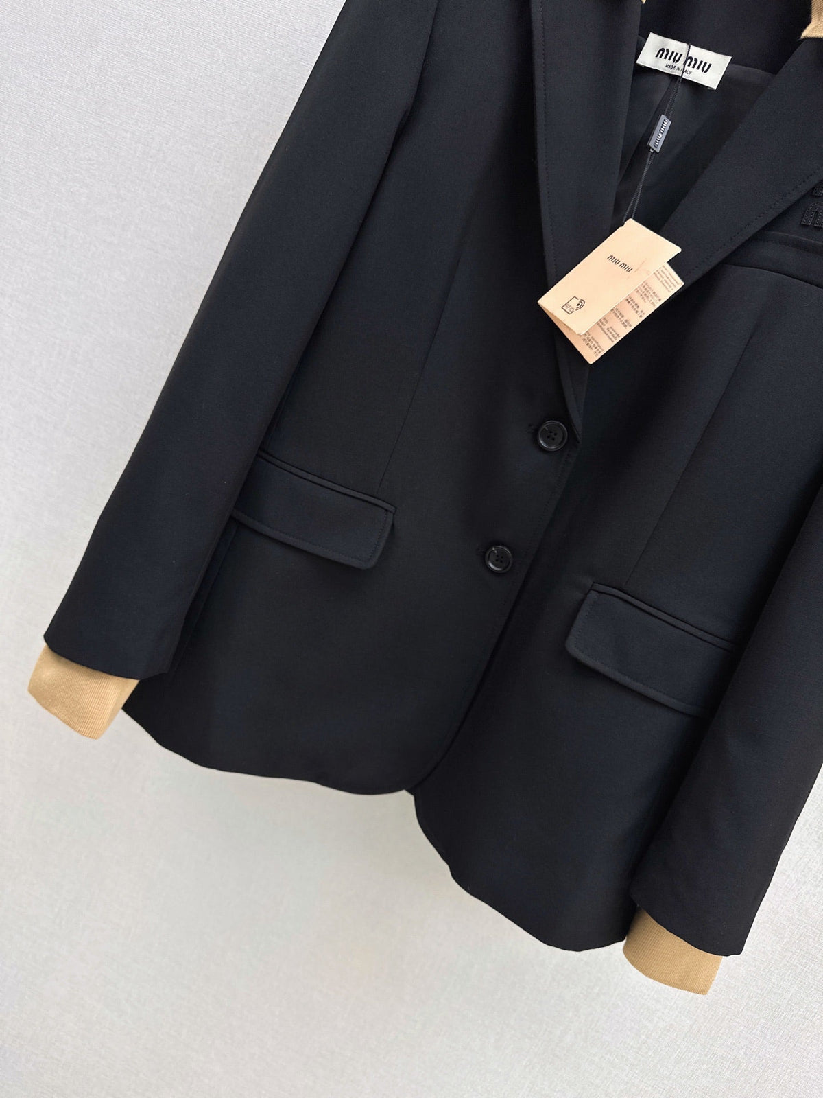 26FW New Blazer with Faux-Layered Knit Collar 🖤