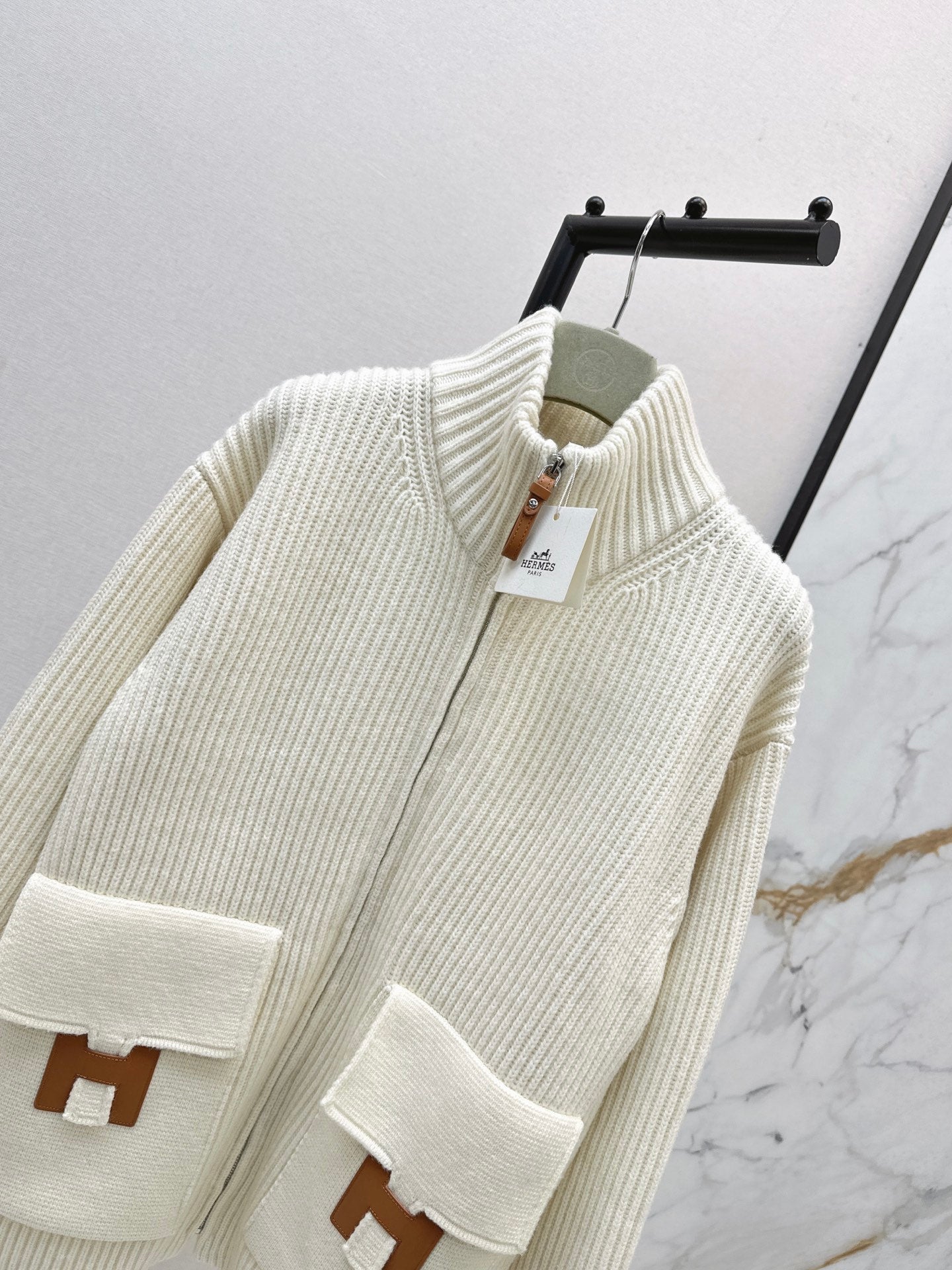 🔥Highest Quality🔥26FW New Classic Wool Knit Jacket with H-Pattern Pocket Detail 🖤