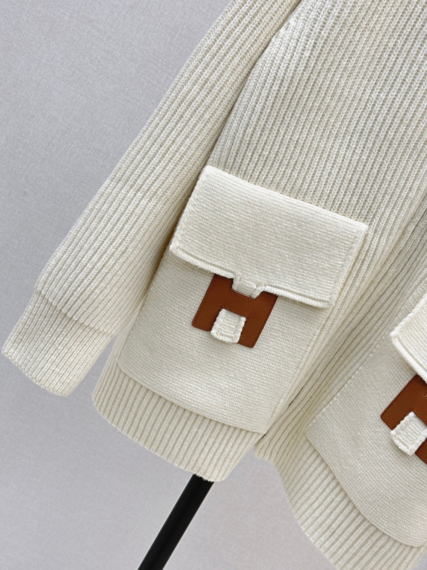 🔥Highest Quality🔥26FW New Classic Wool Knit Jacket with H-Pattern Pocket Detail 🖤