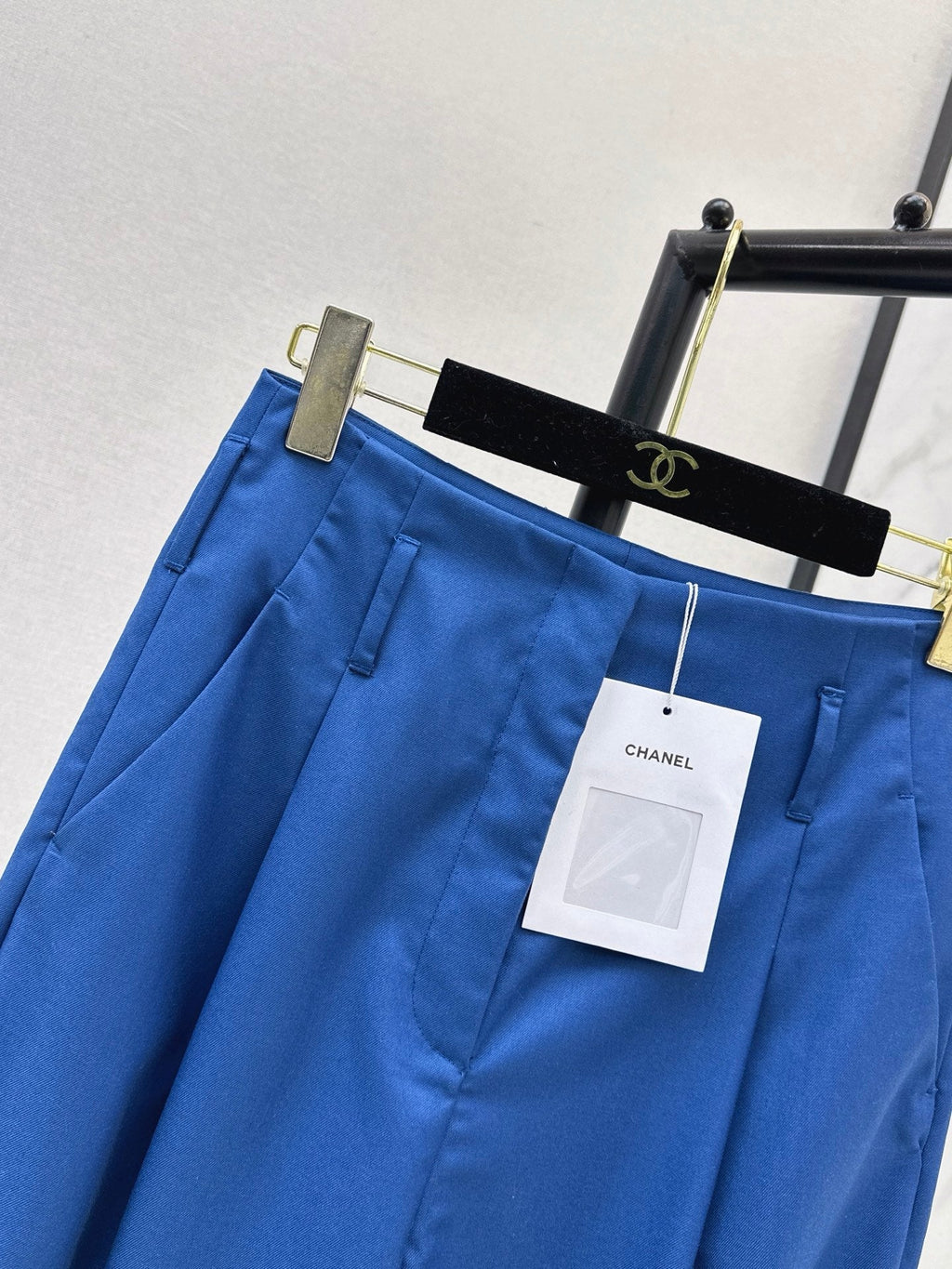 26FW New Klein Blue High-Waisted Cropped Trousers with Cuffed Hems 🩵