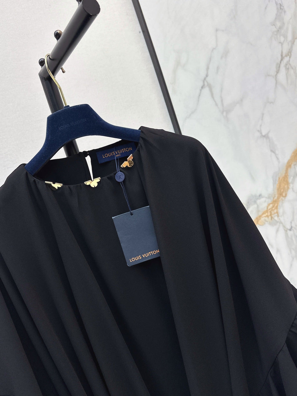 New 26FW Black Batwing-Sleeve Dress 🖤
