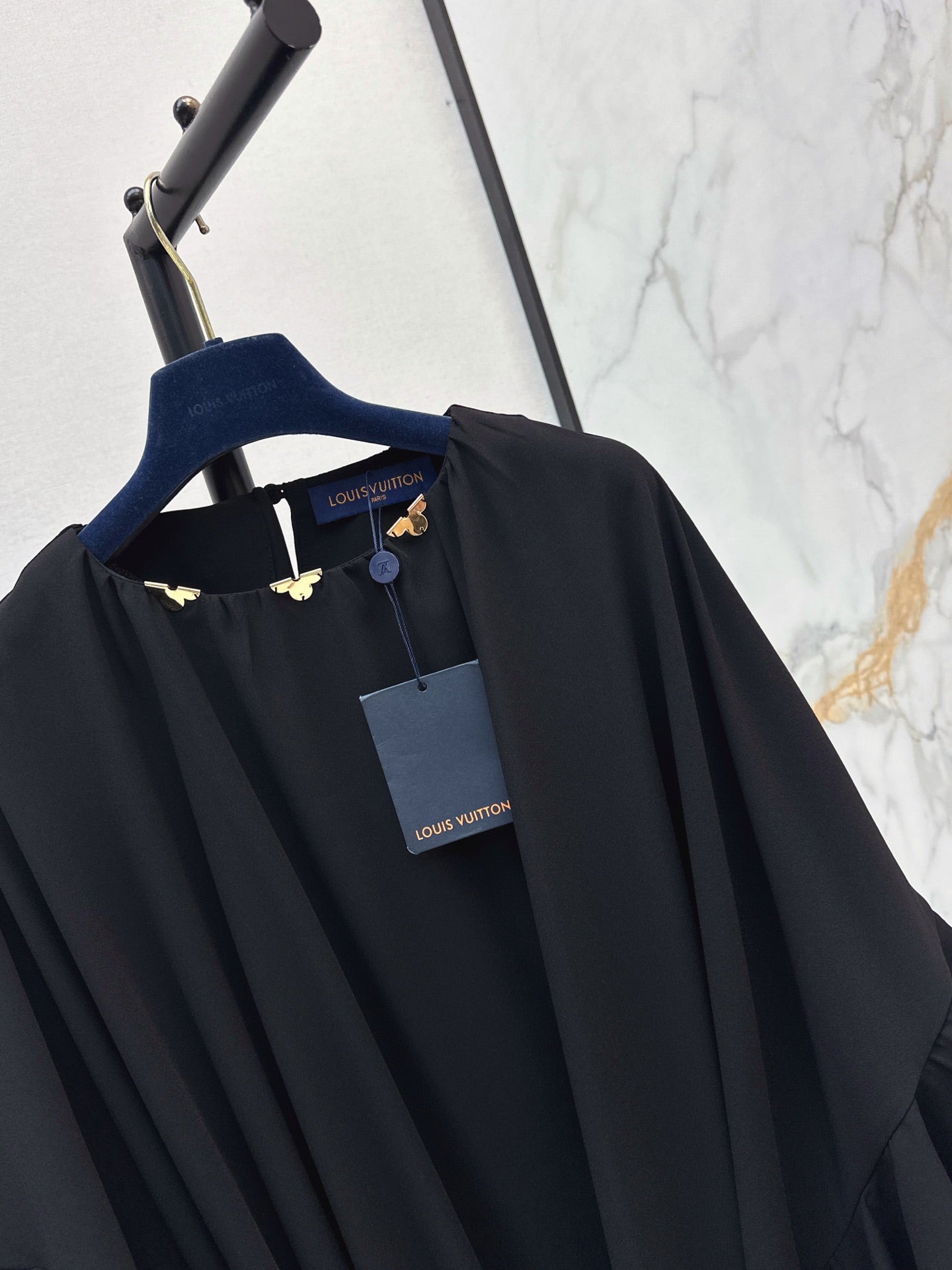 New 26FW Black Batwing-Sleeve Dress 🖤