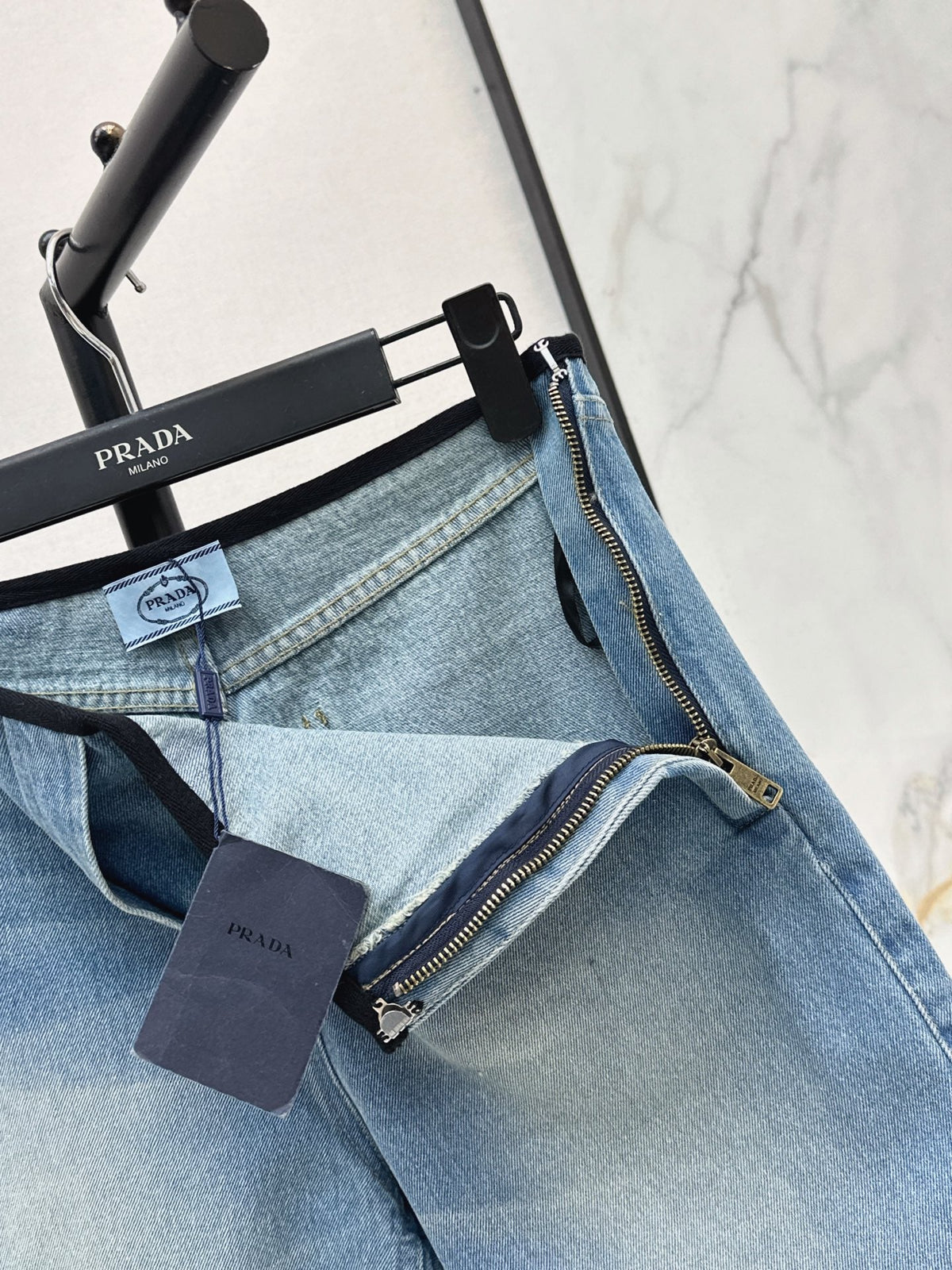 26FW New High-Waisted Denim Bermuda Shorts 🩵
