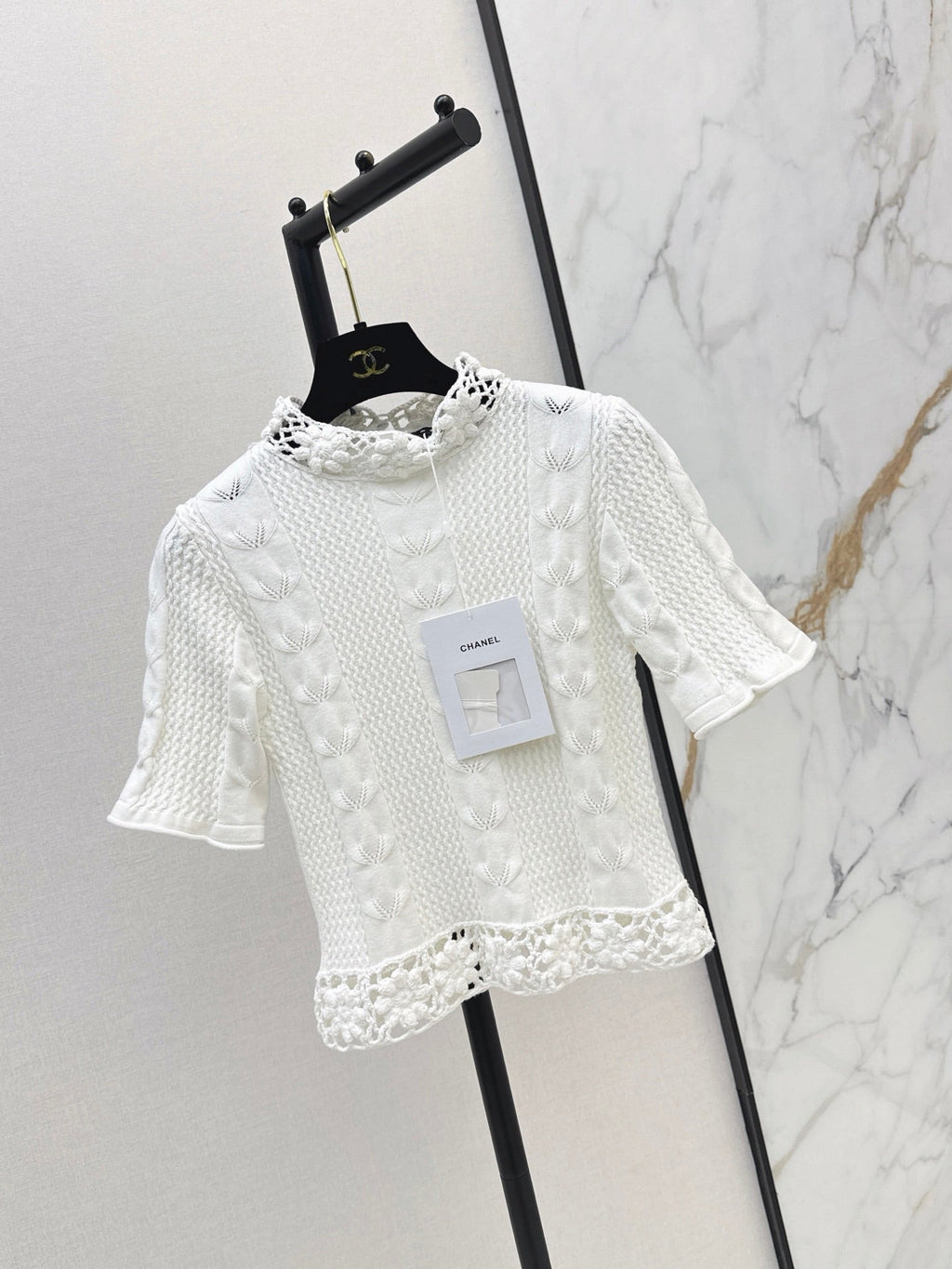 26FW New 3D-Texture Stand-Collar Knit Top 🤍