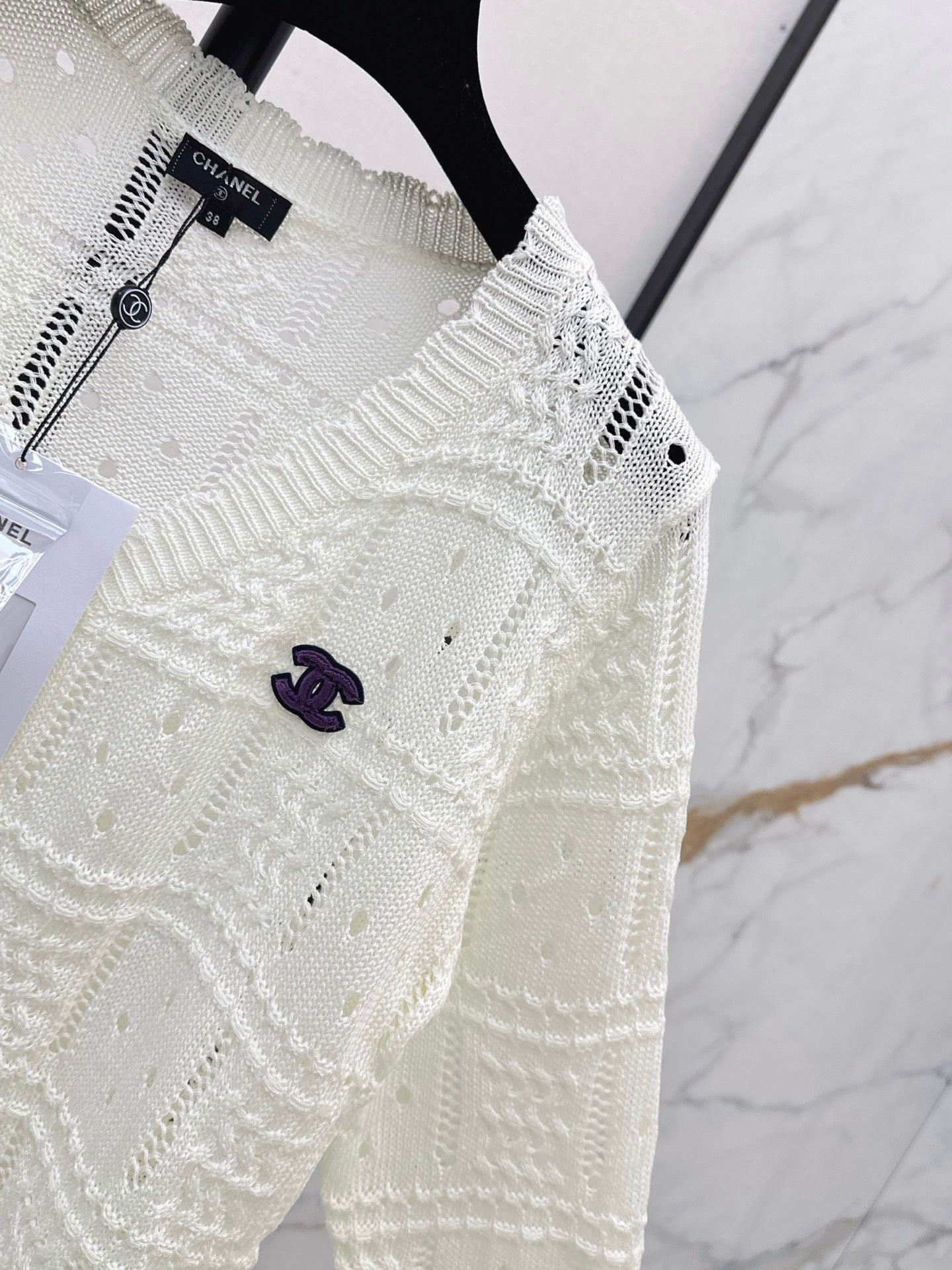26FW New Textured Jacquard V-Neck Knit Cardigan 🤍