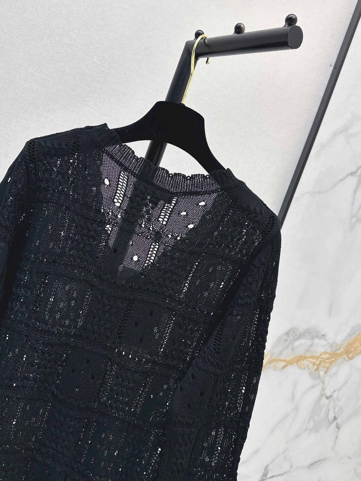 26FW New Textured Jacquard V-Neck Knit Cardigan 🤍