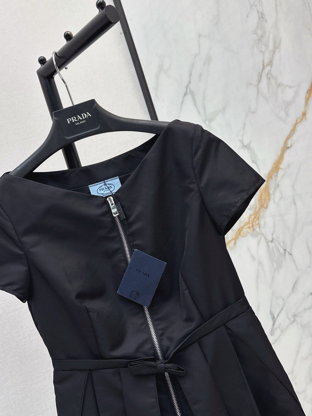 26FW New Nylon Bow-Waist Dress 🖤