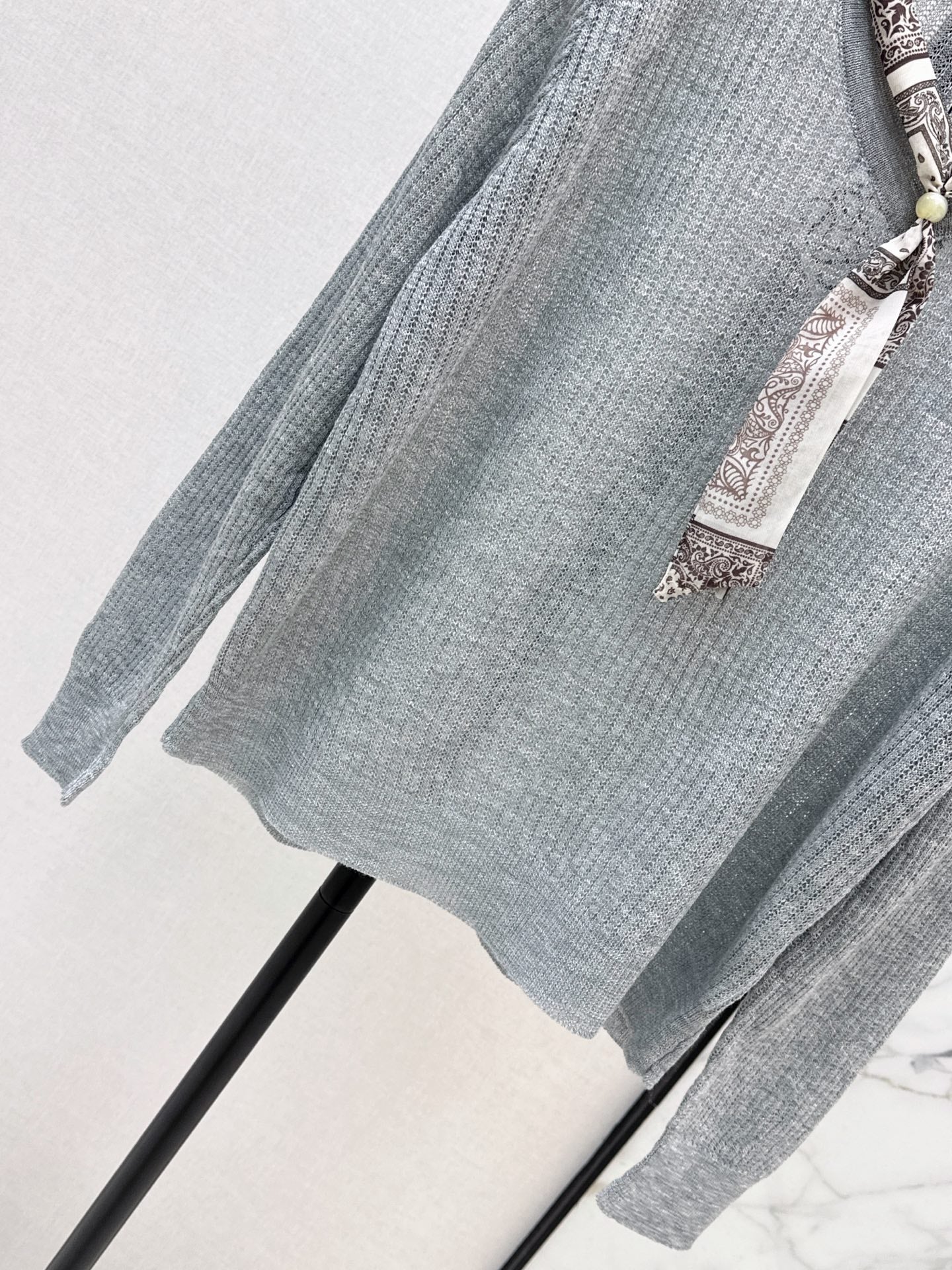 26FW New Long-Sleeved Knit Top with Scarf-Tie Detail 🤍