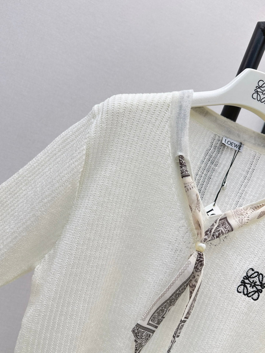 26FW New Long-Sleeved Knit Top with Scarf-Tie Detail 🤍