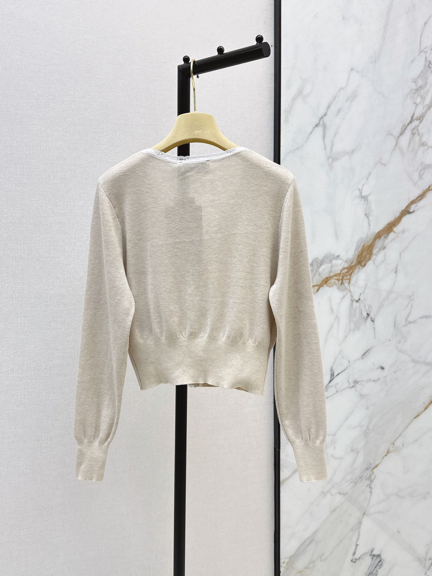 26FW New Lace-Trim V-Neck Knit Cardigan 🤍