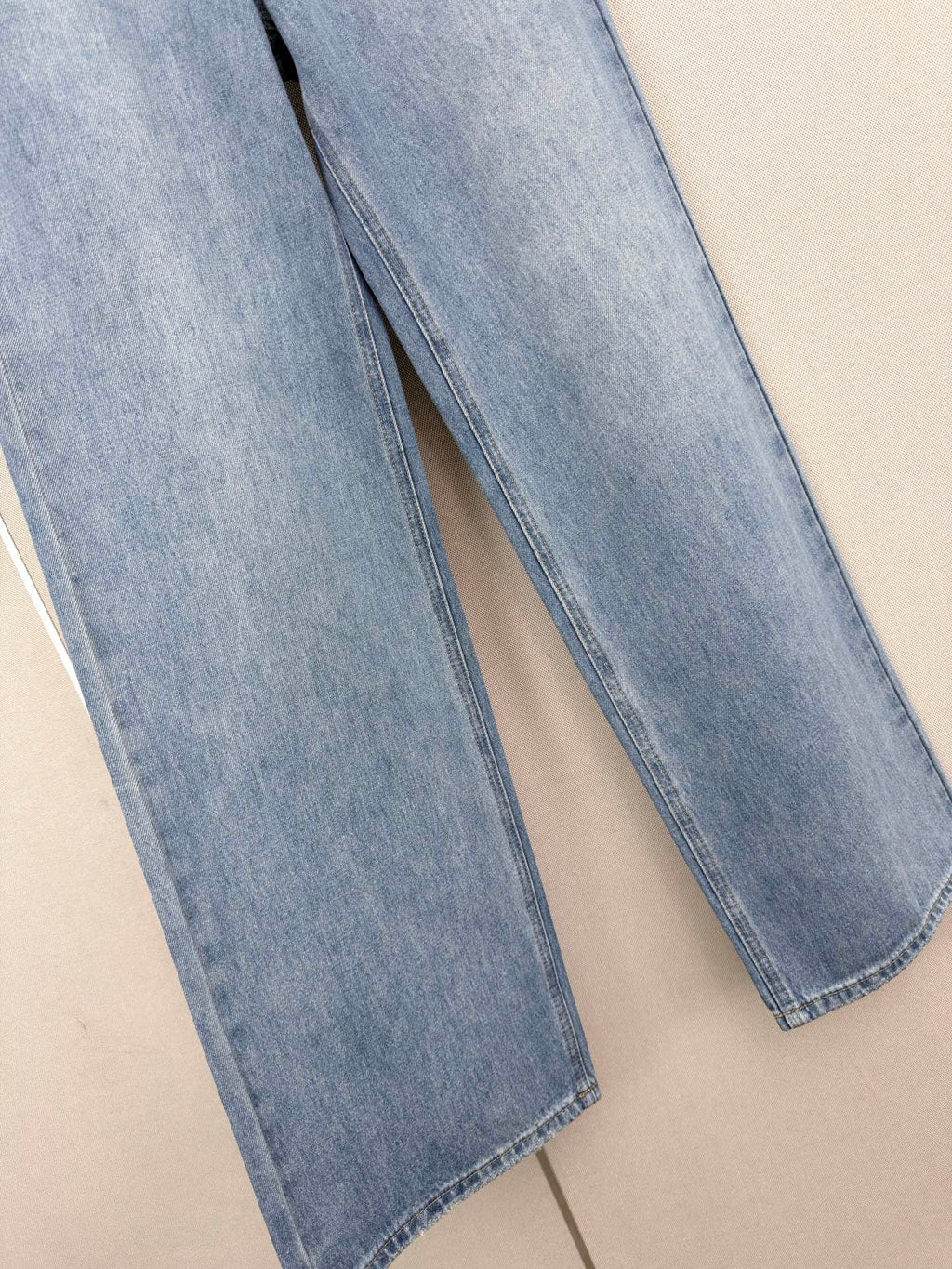 🔥HOT🔥 26FW New Embroidered Cross Fold-Over Waist Straight-Leg Jeans