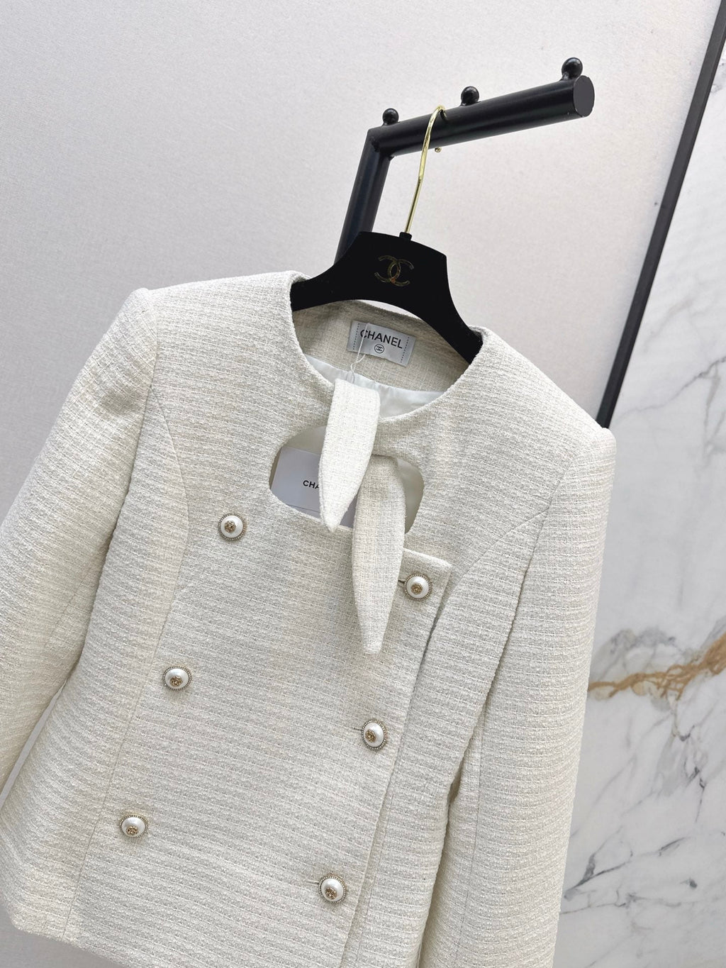 26FW New Knitted Jacket with Rabbit Ear Tie Detail 🤍