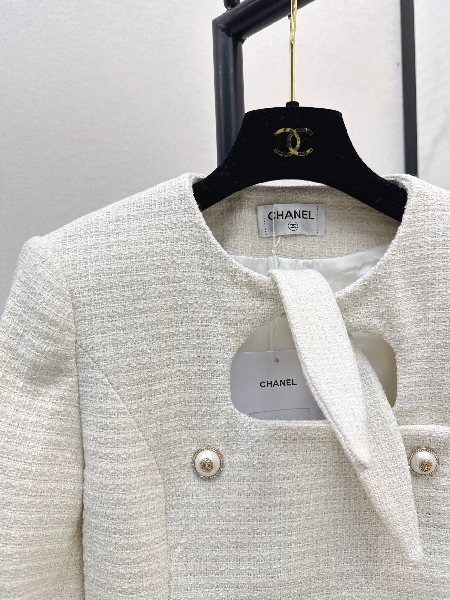 26FW New Knitted Jacket with Rabbit Ear Tie Detail 🤍