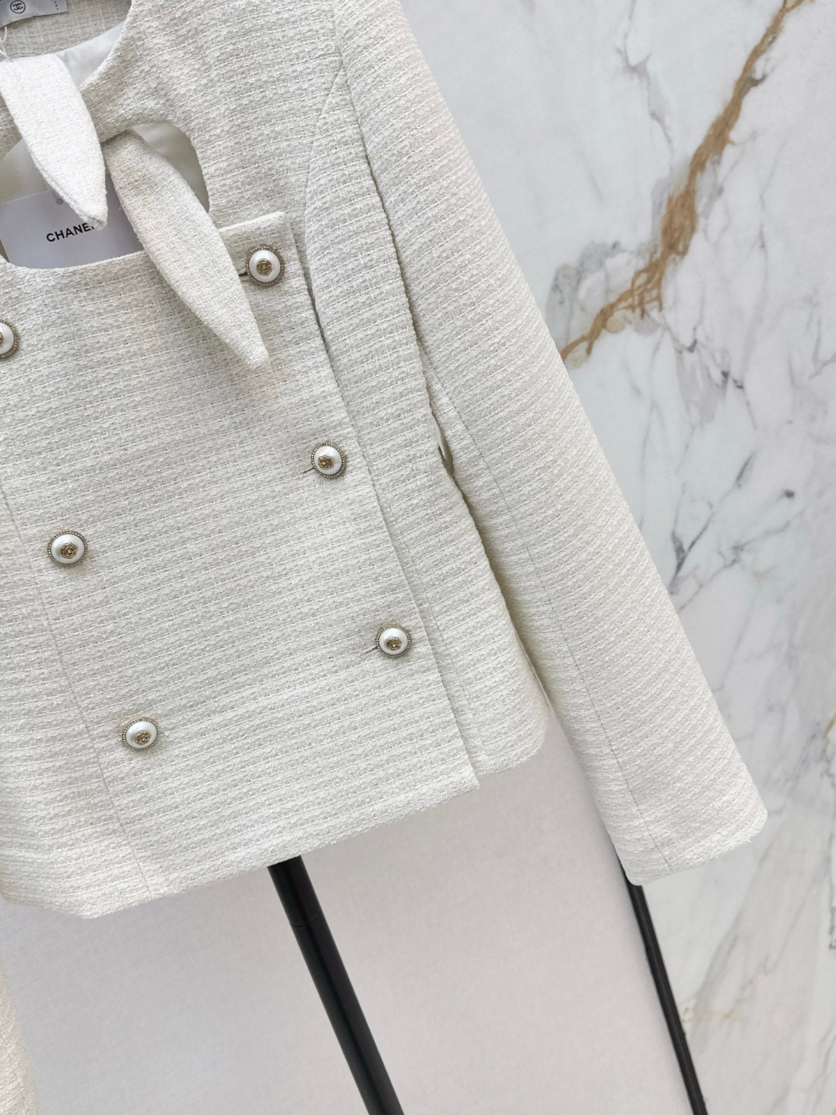 26FW New Knitted Jacket with Rabbit Ear Tie Detail 🤍