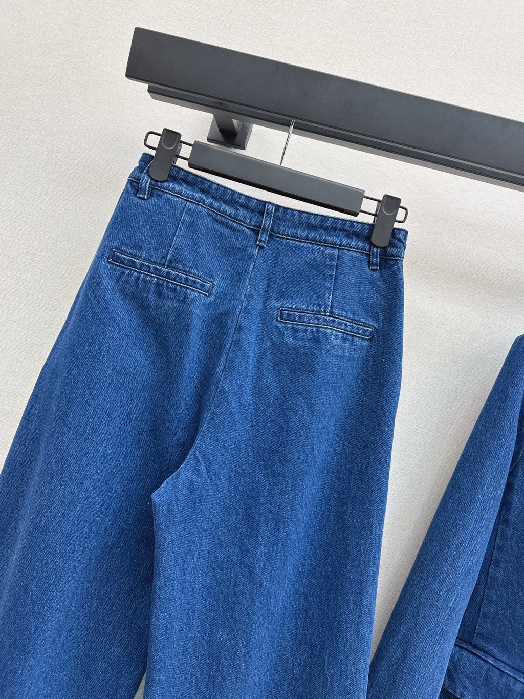 26FW New Straight-Leg Jeans with Belt Detail 🩵