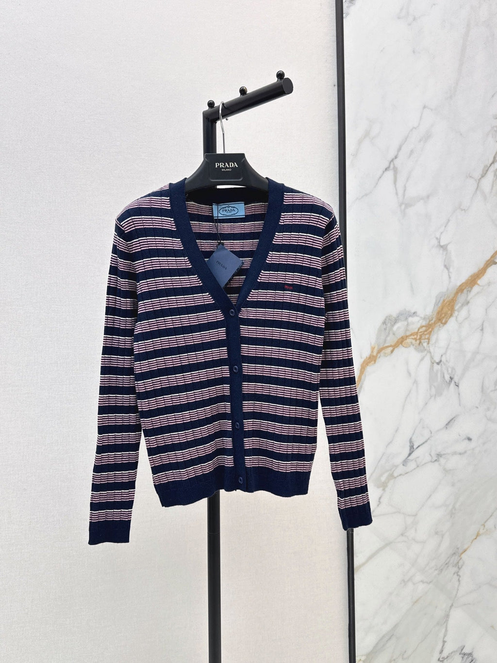 26FW New V-Neck Striped Knit Cardigan 🖤