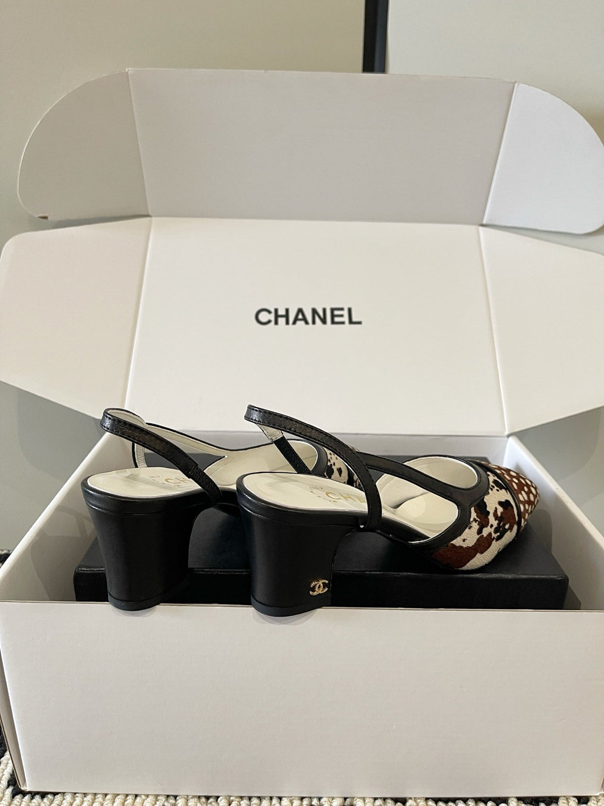 26FW New Women's Versatile Color-Block Slingback Sandals with Chunky Heels (height: 6.5cm)