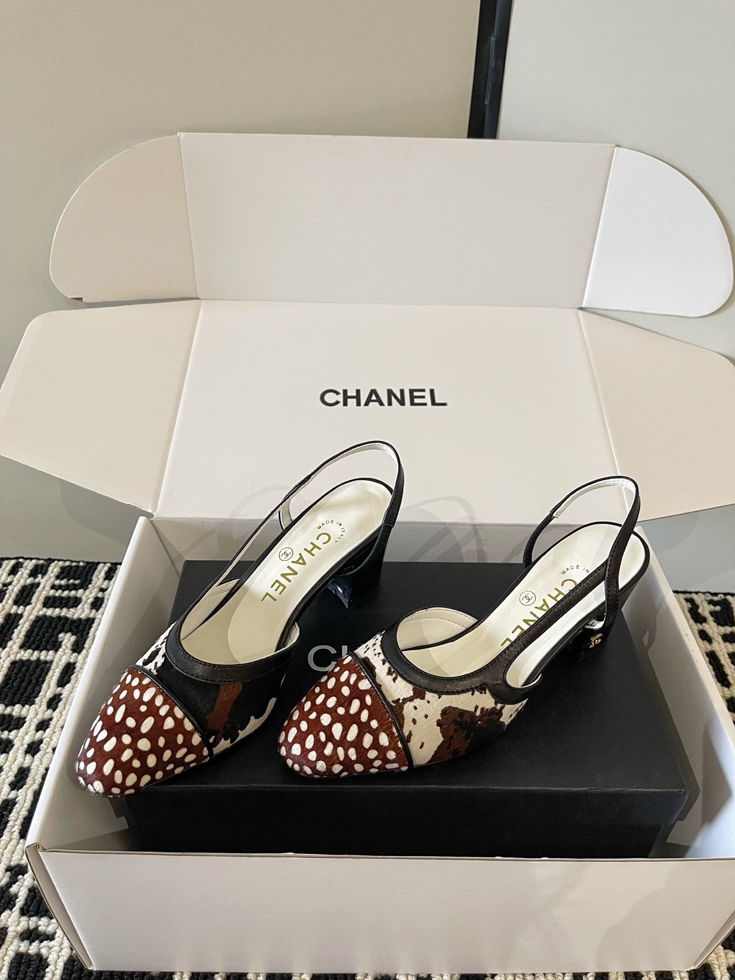 26FW New Women's Versatile Color-Block Slingback Sandals with Chunky Heels (height: 6.5cm)