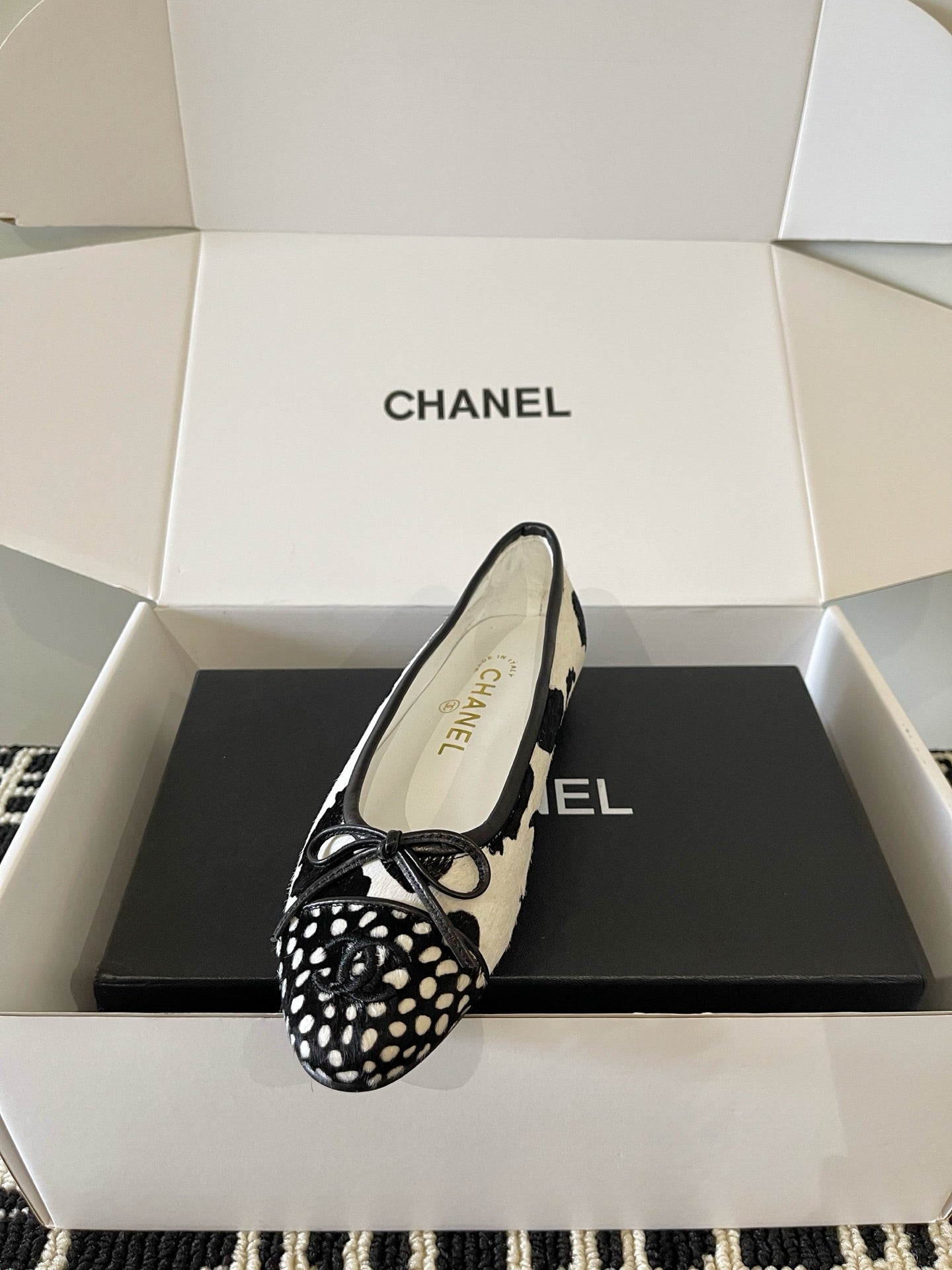 26FW New Classic Flats