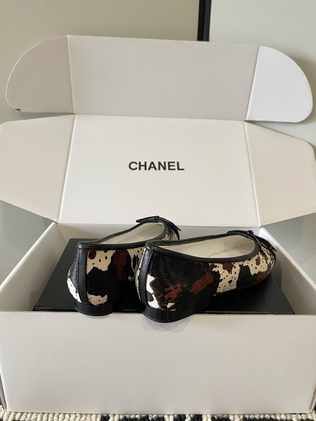 26FW New Classic Flats