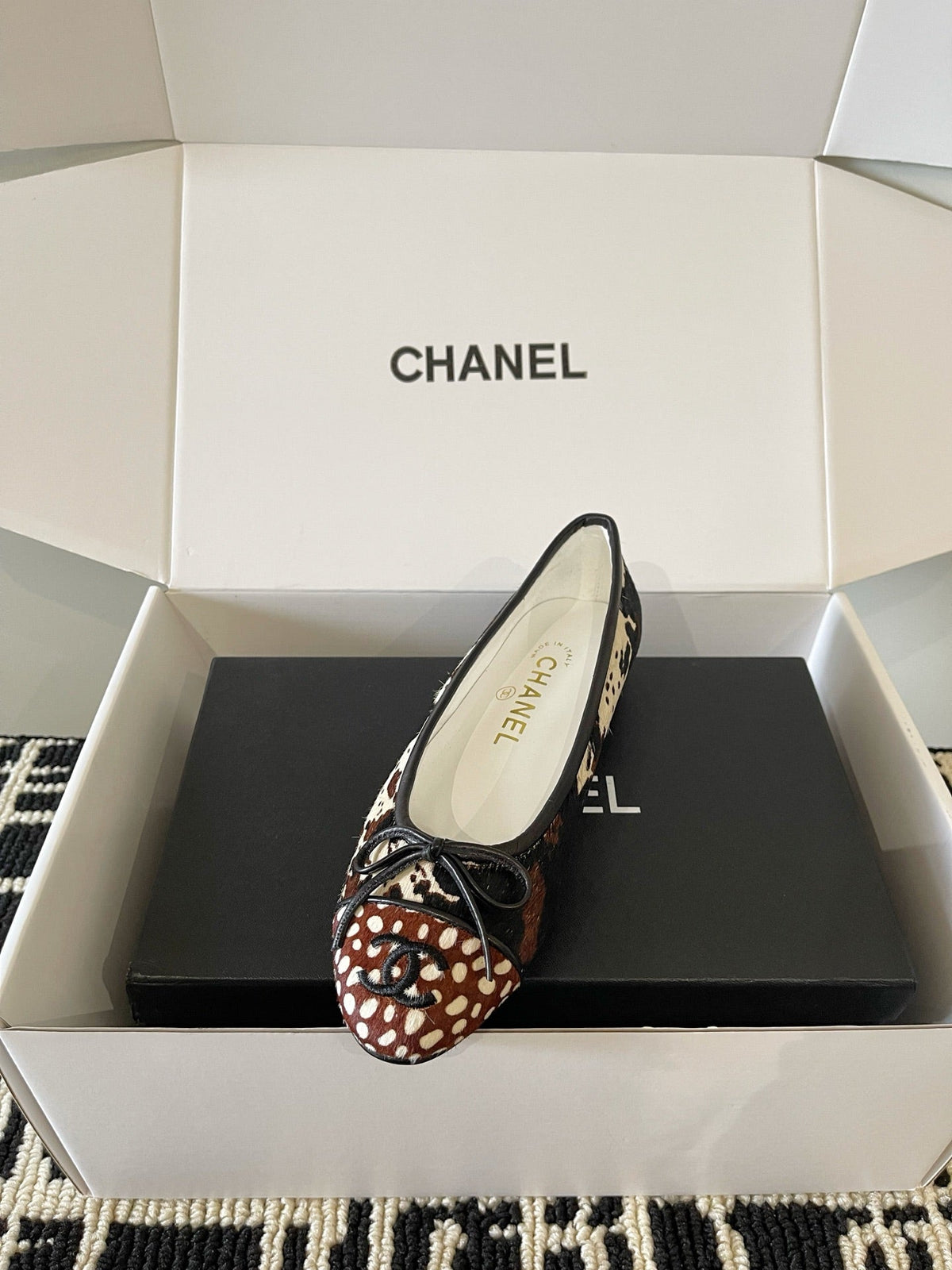 26FW New Classic Flats