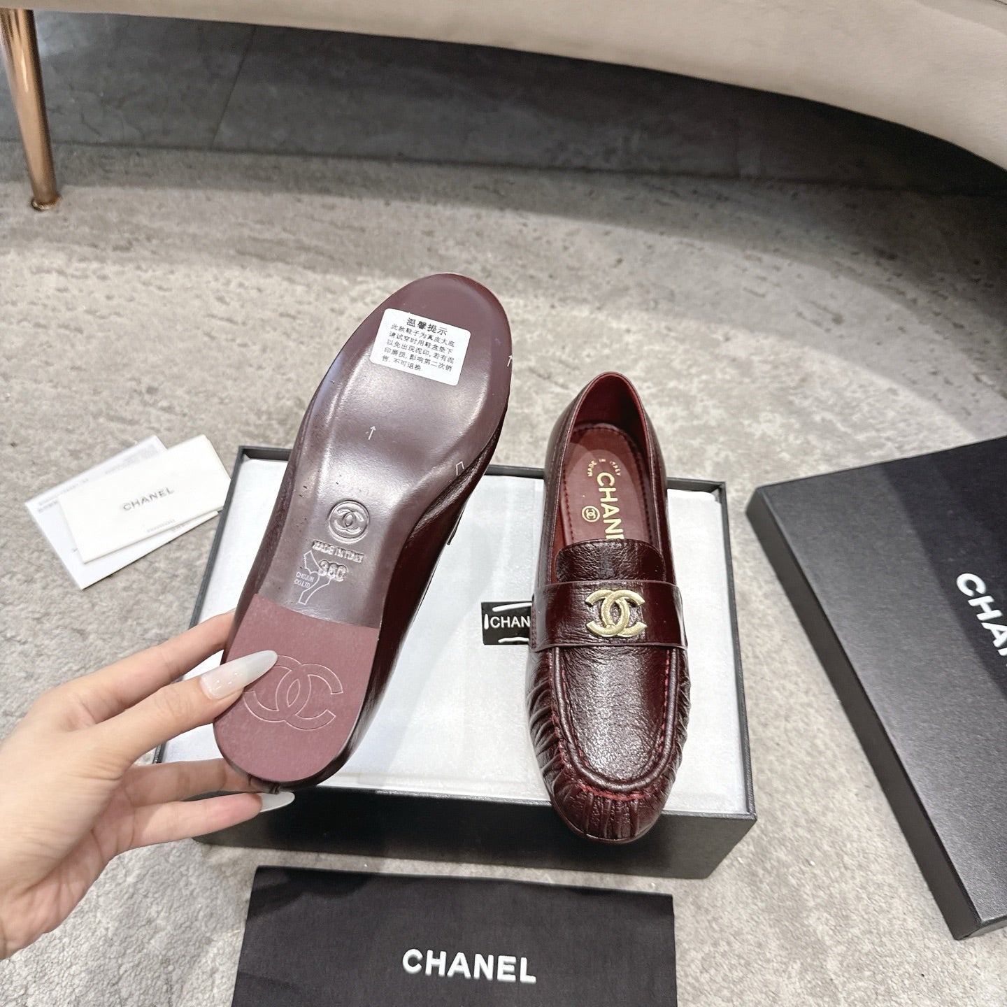 26FW New Pleated Flat Mules – Vintage-Style Flats