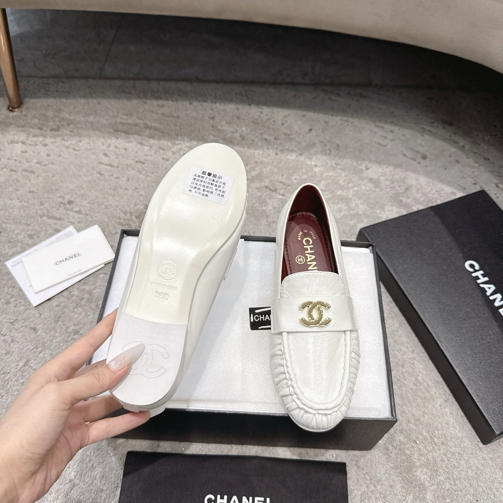 26FW New Pleated Flat Mules – Vintage-Style Flats