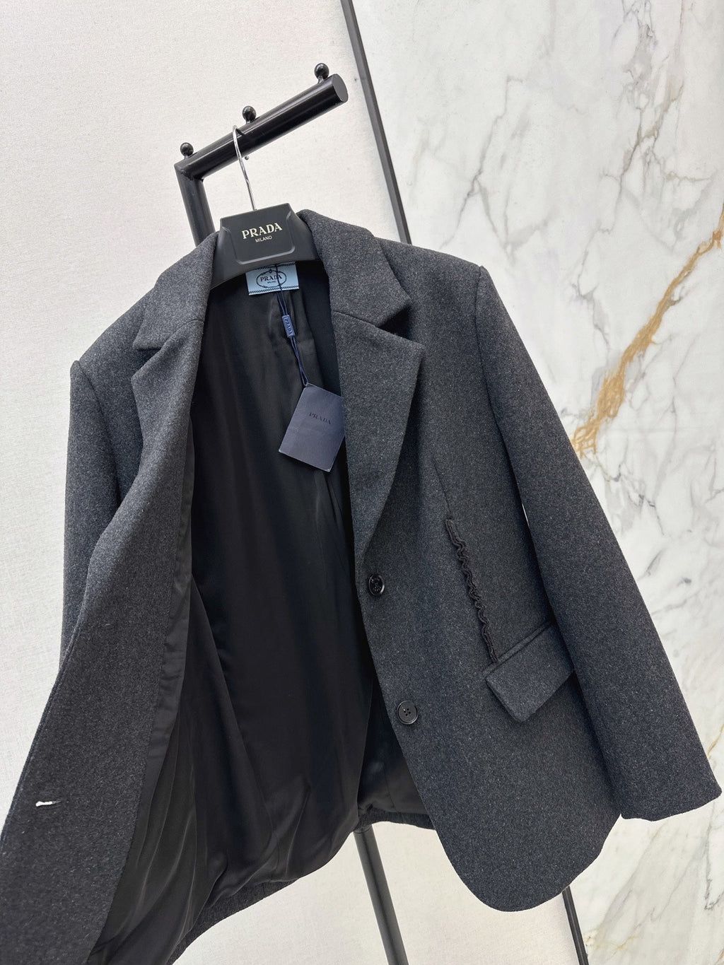 26FW New Blazer with Lettuce-Edge Trim 🩶