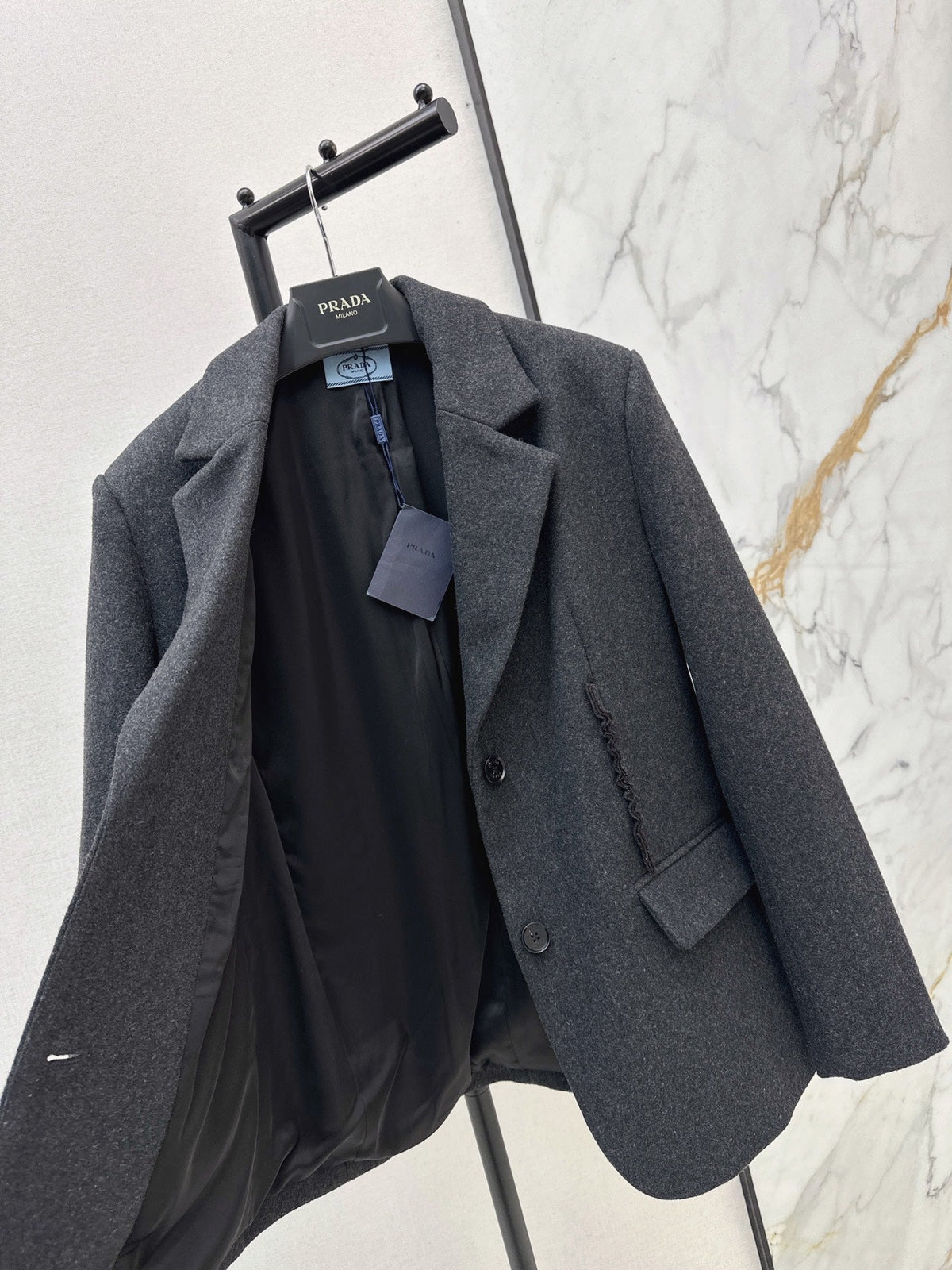 26FW New Blazer with Lettuce-Edge Trim 🩶