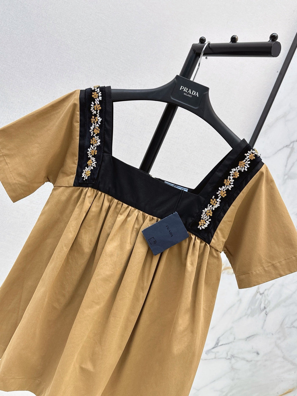 26FW New Doll-Style Paneled Top with Hand-Applied Rhinestones and Beading 🤎