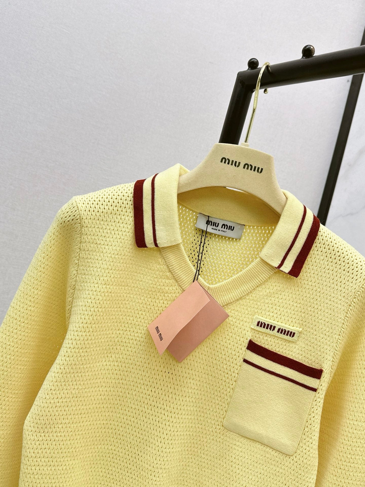 26FW New Color-Block Striped Collared Knit Top 💛