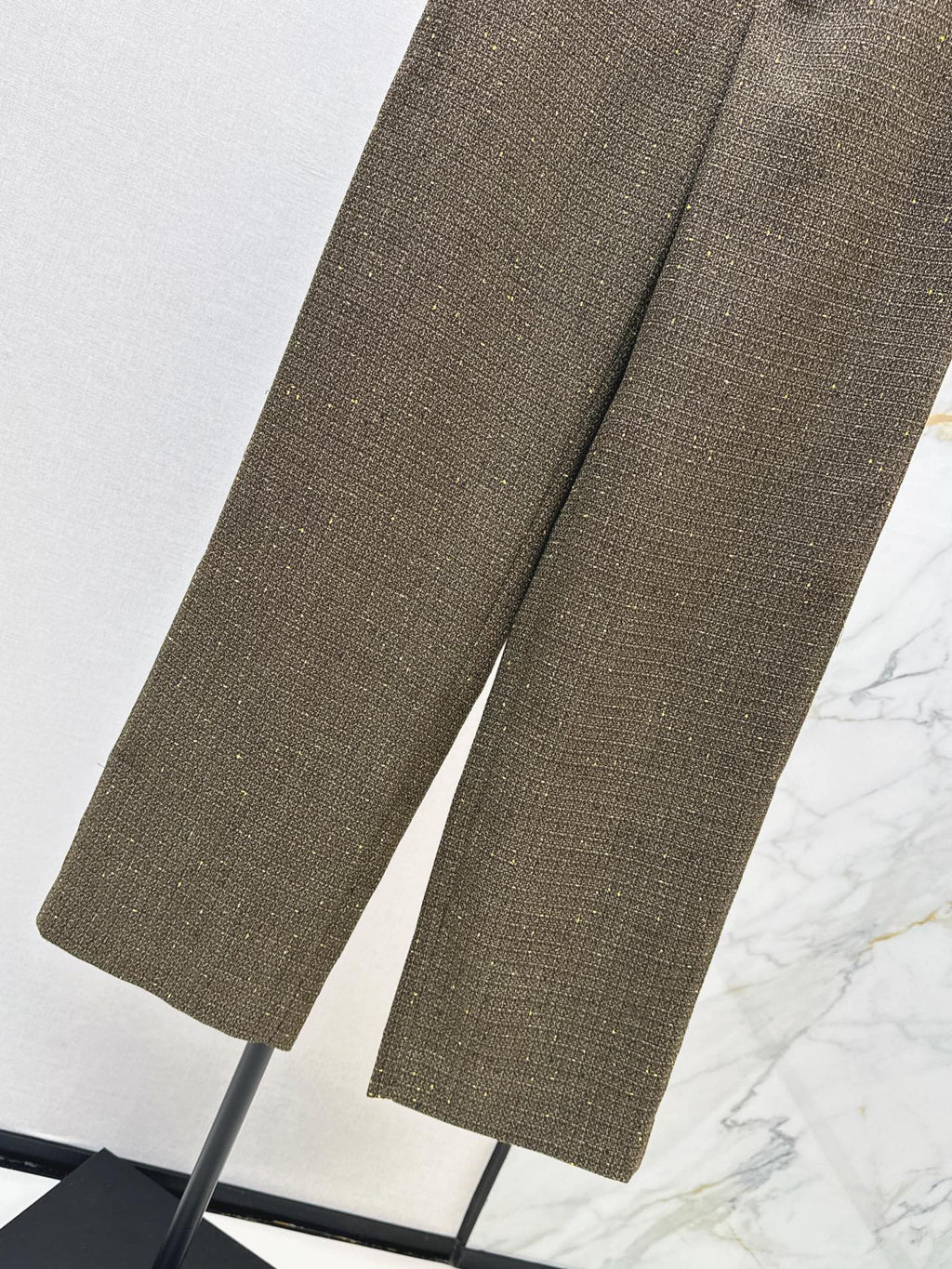 26FW New Runway Style: Vintage-Inspired Woven Wool Trousers 🤎