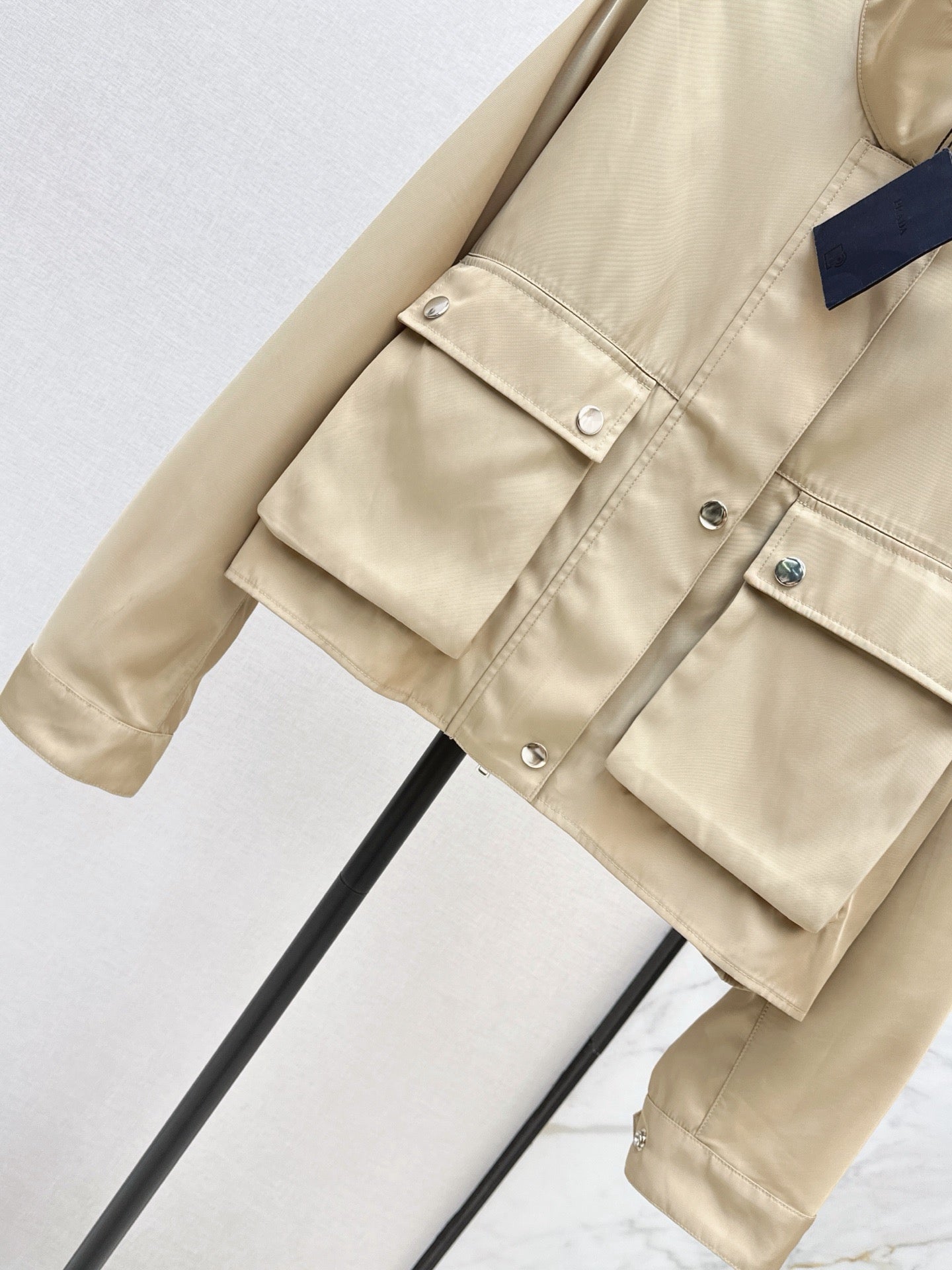 26FW New Nylon Cropped Jacket with Stand Collar 🤎