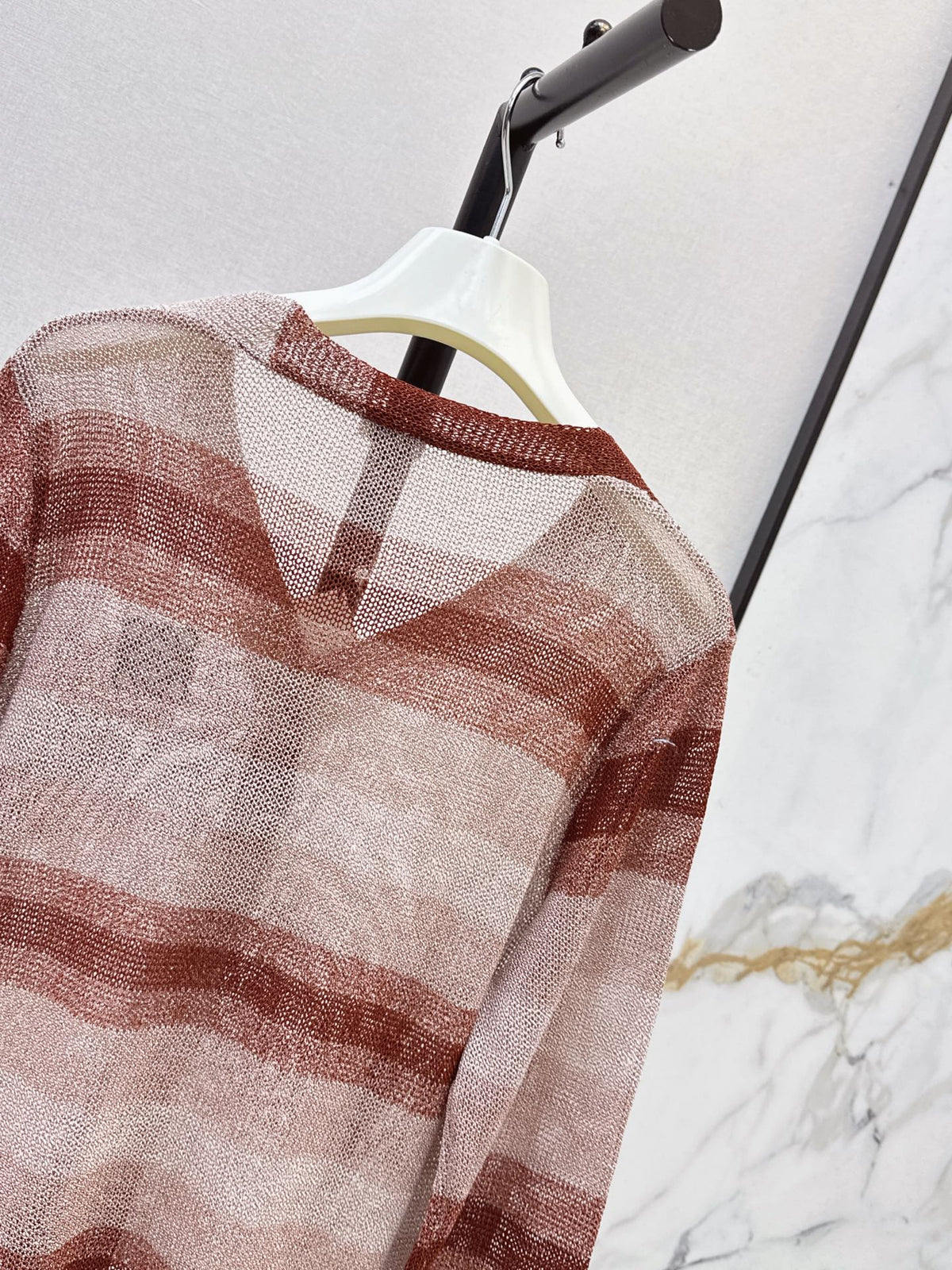 26FW New V-Neck Striped Knit Cardigan 🤍