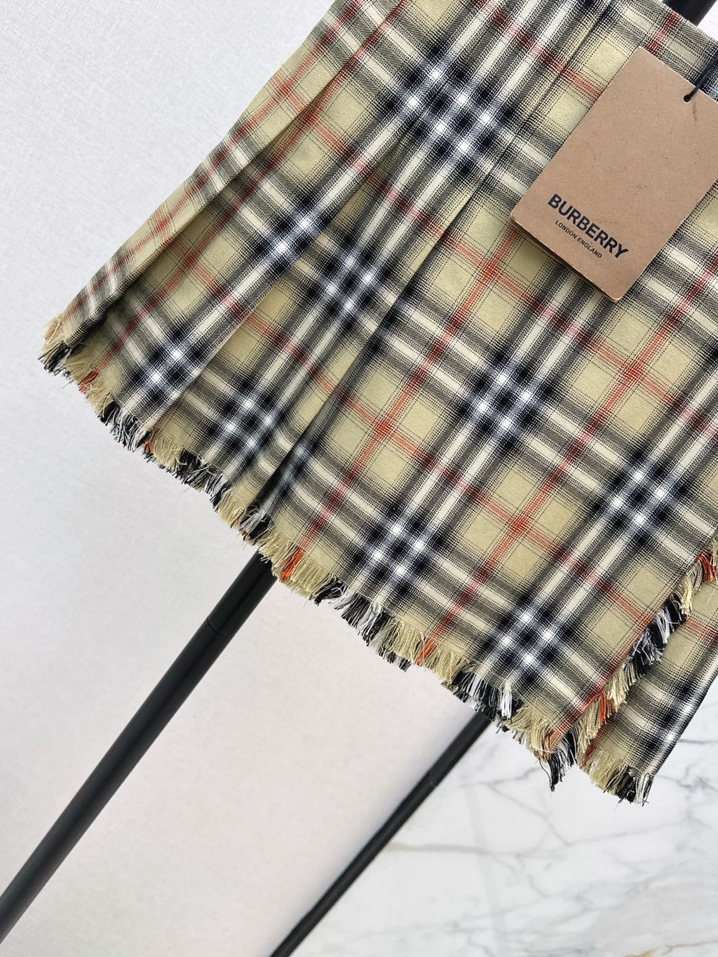 26FW New Classic Plaid Wrap Skirt 🤎