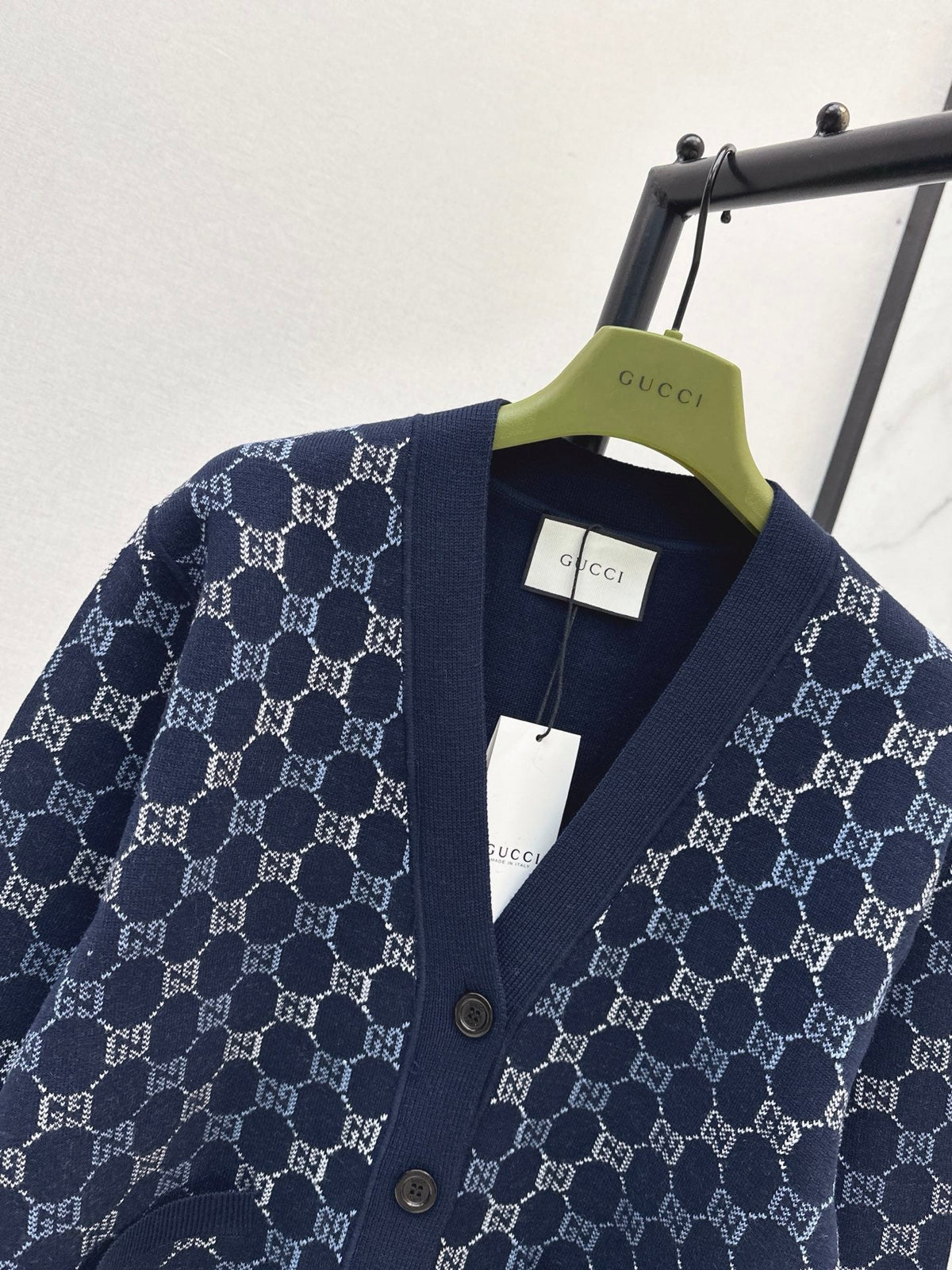 🔥Highest Quality🔥26FW New Limited Edition V-Neck Cardigan with Colorful GG Pattern 🖤