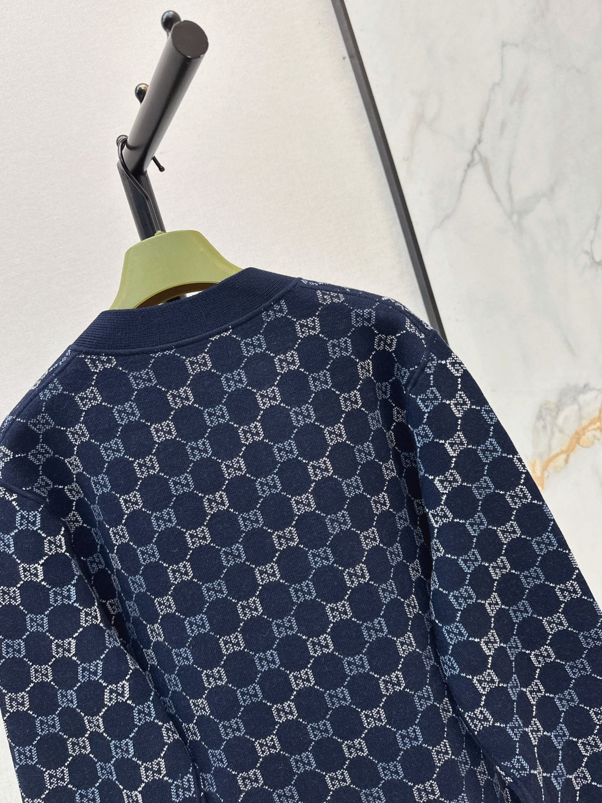 🔥Highest Quality🔥26FW New Limited Edition V-Neck Cardigan with Colorful GG Pattern 🖤