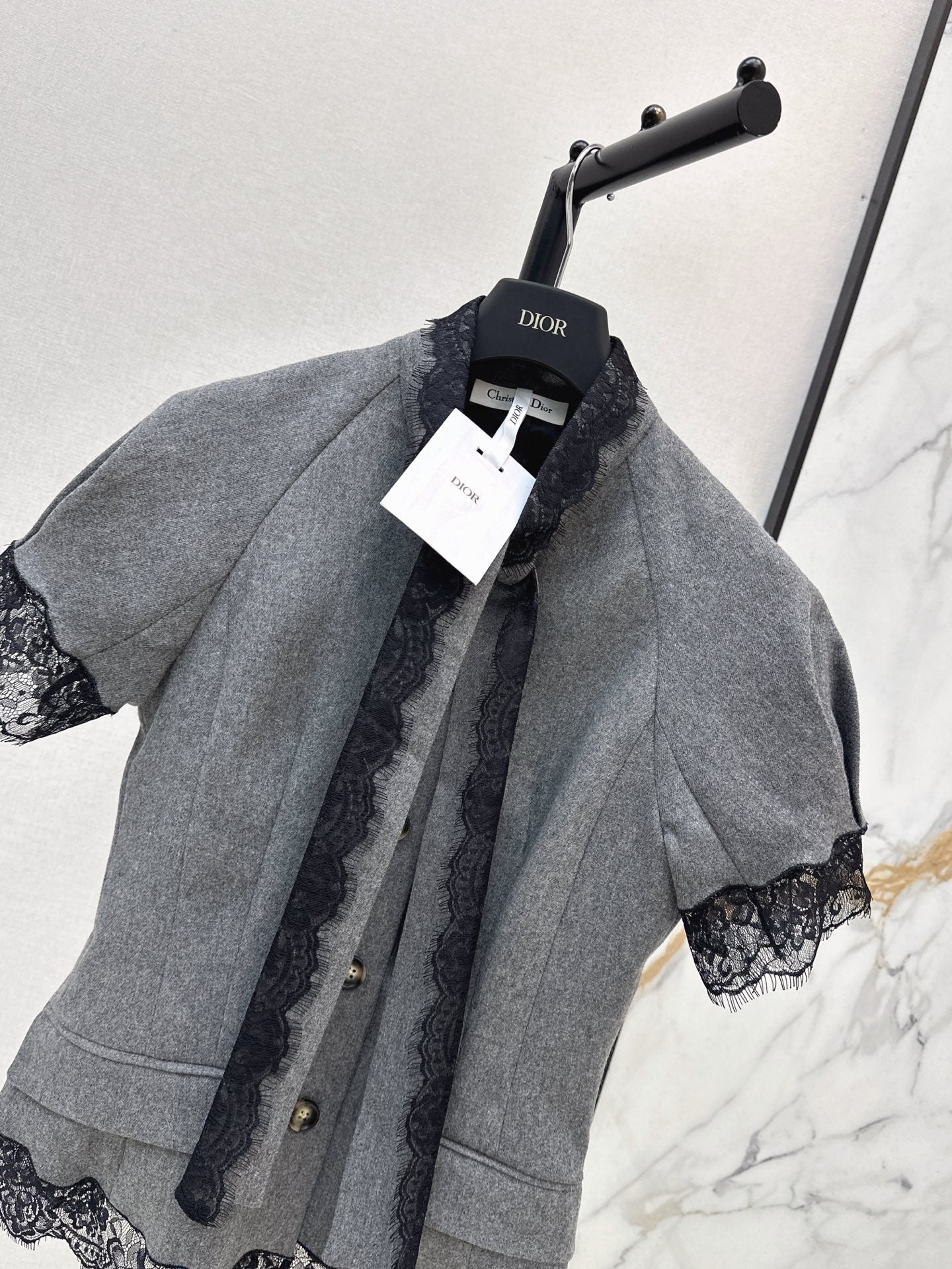 26FW New Short-Sleeve Top with Lace Paneling and Ribbon Detail 🩶