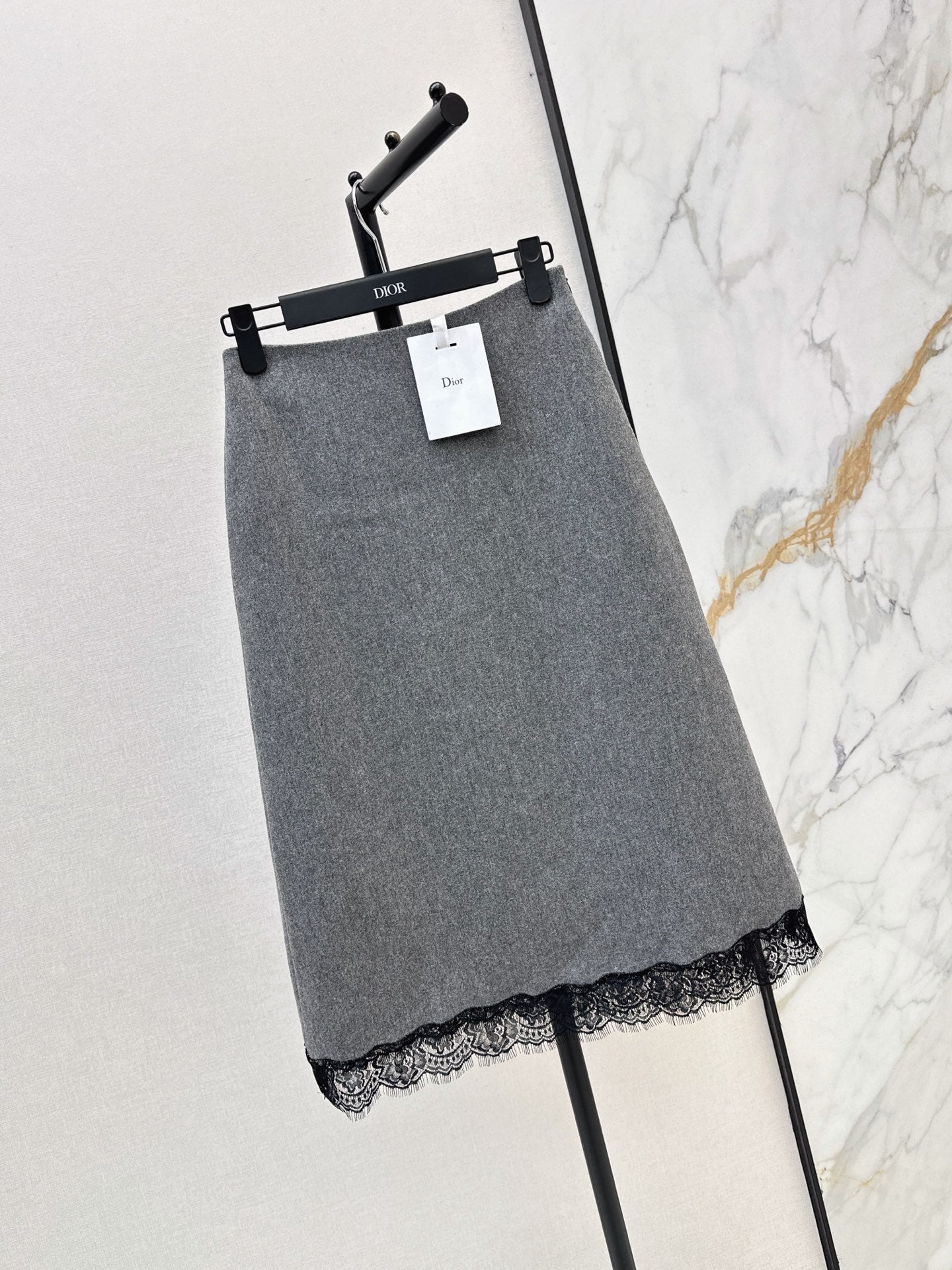 26FW New High-Waisted A-Line Skirt with Lace Paneling 🩶