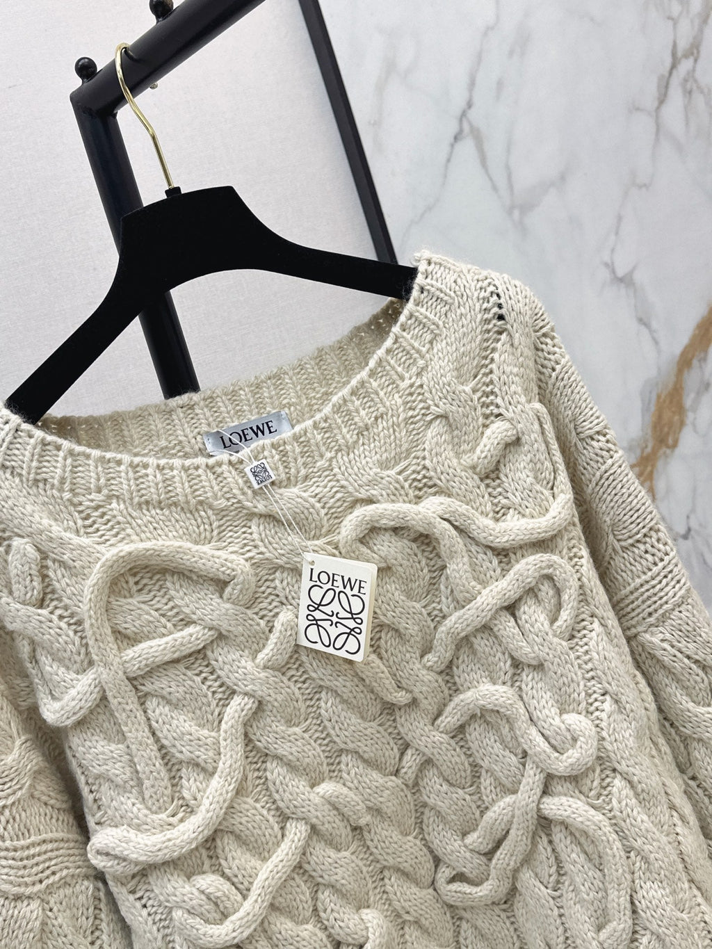 26FW New Cream Pullover Sweater with Woven Logo 🤍