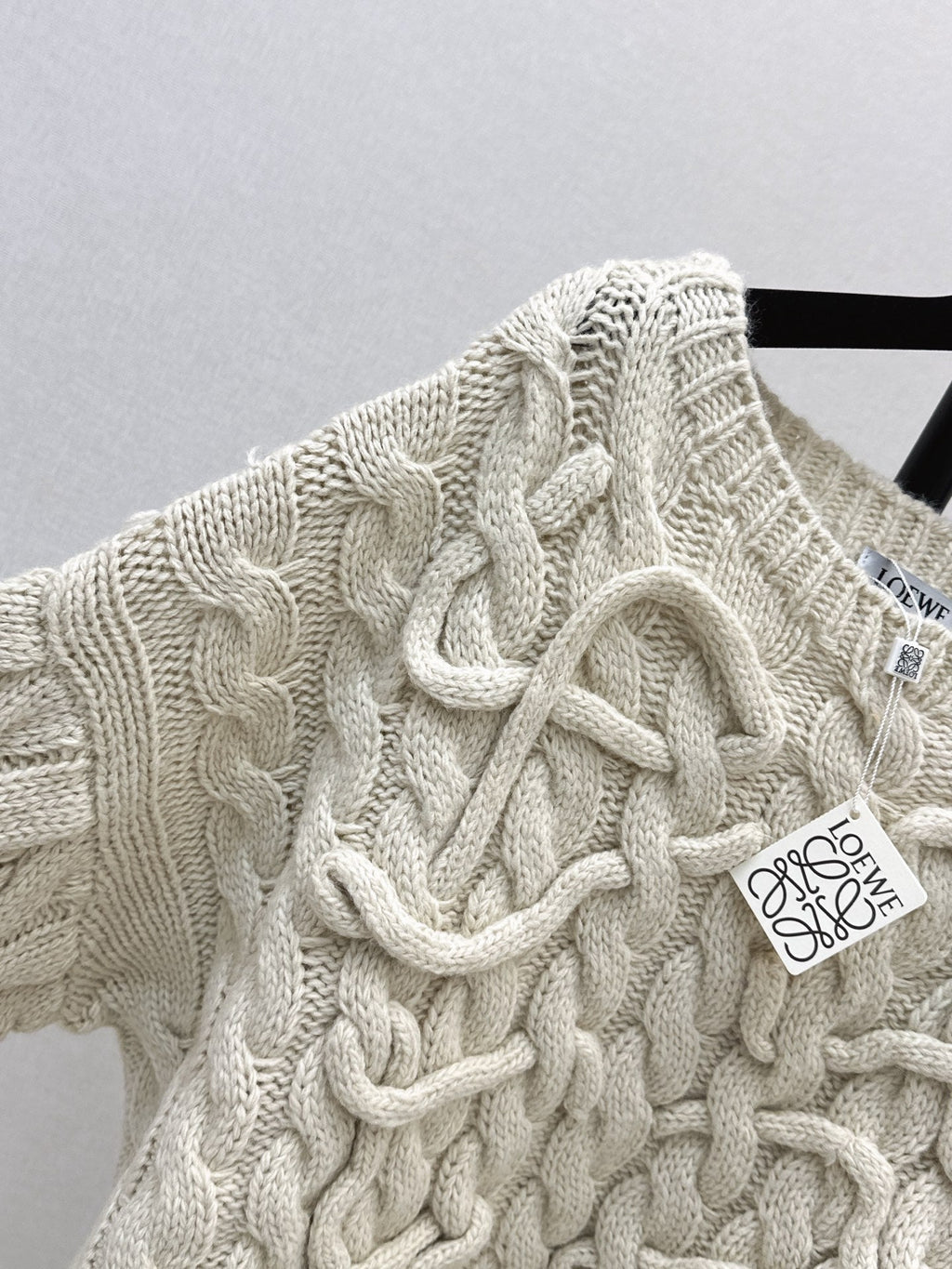 26FW New Cream Pullover Sweater with Woven Logo 🤍
