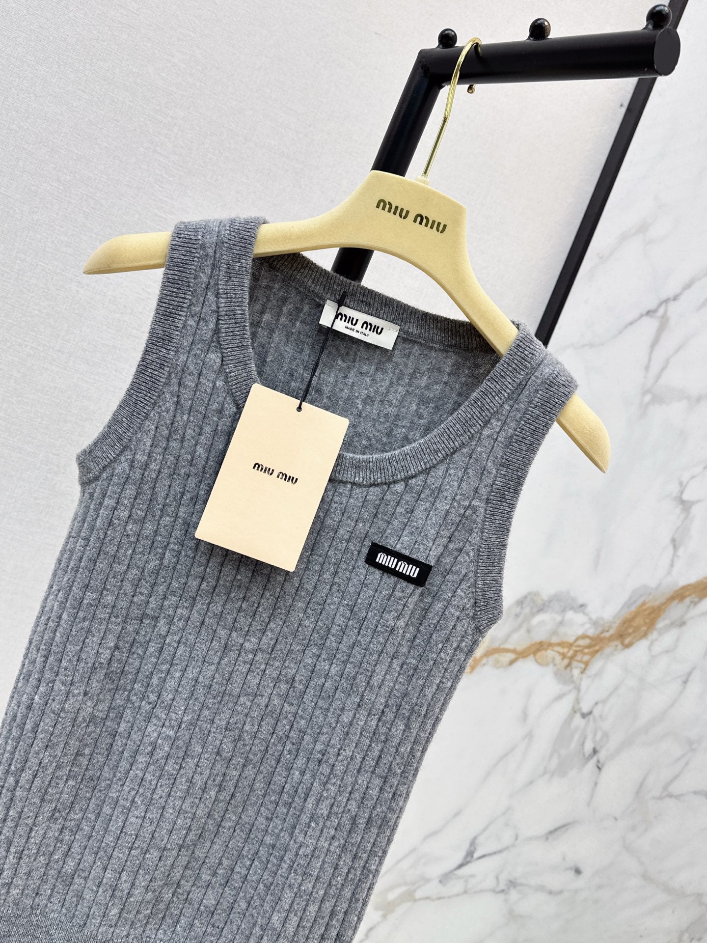 26FW New Wool Sleeveless Knit Vest 🤍