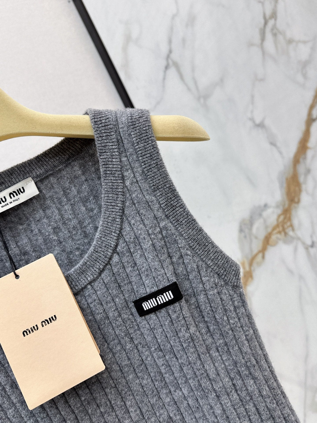 26FW New Wool Sleeveless Knit Vest 🤍