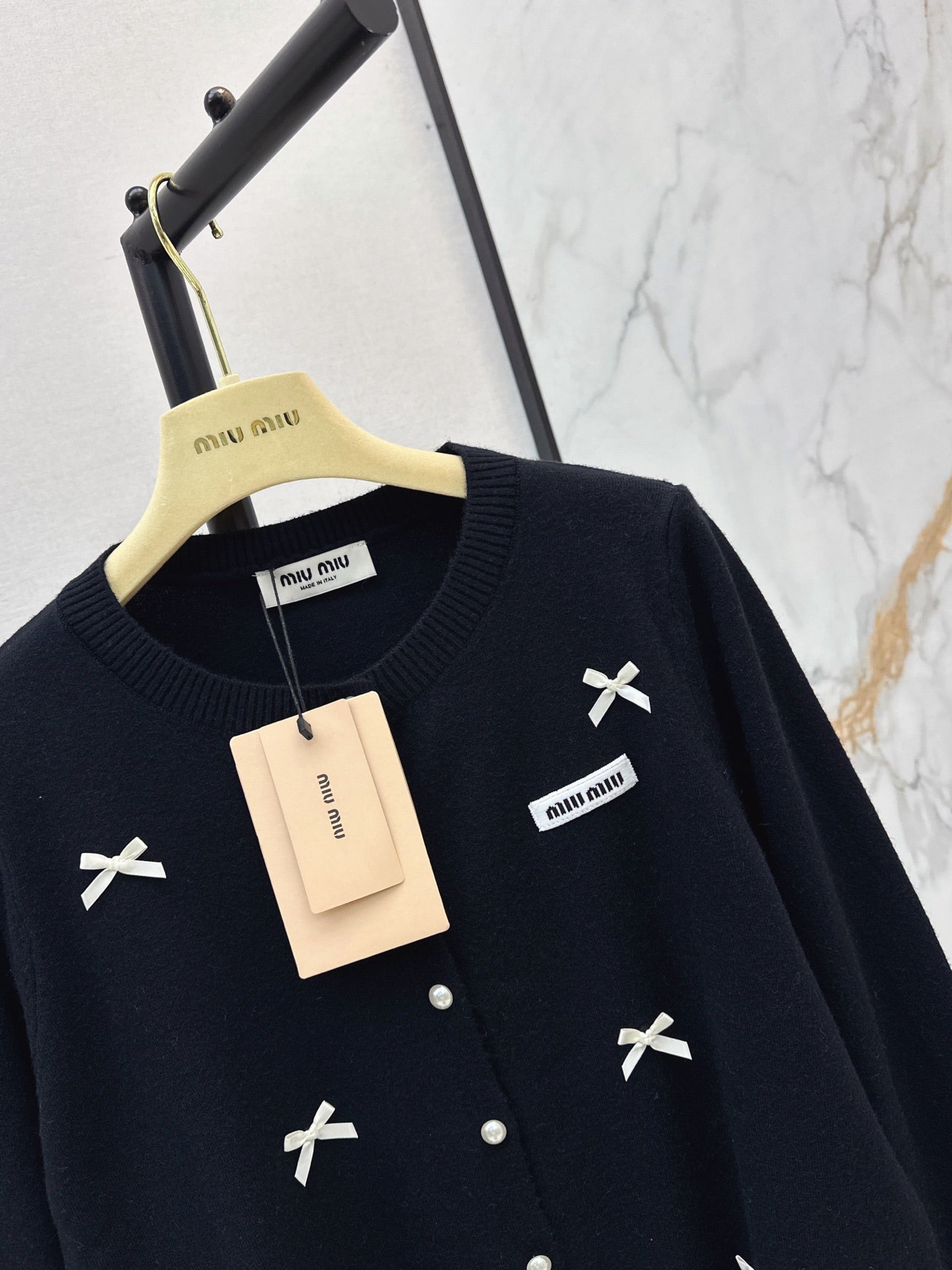 26FW New Crew-Neck Cardigan with Bow Detail 🖤