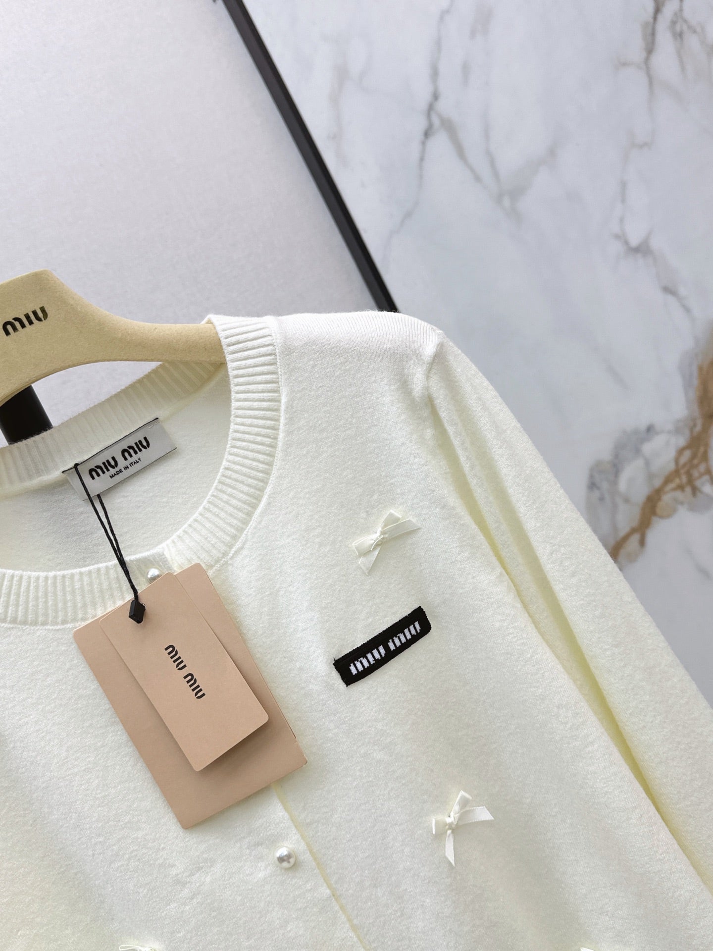26FW New Crew-Neck Cardigan with Bow Detail 🖤